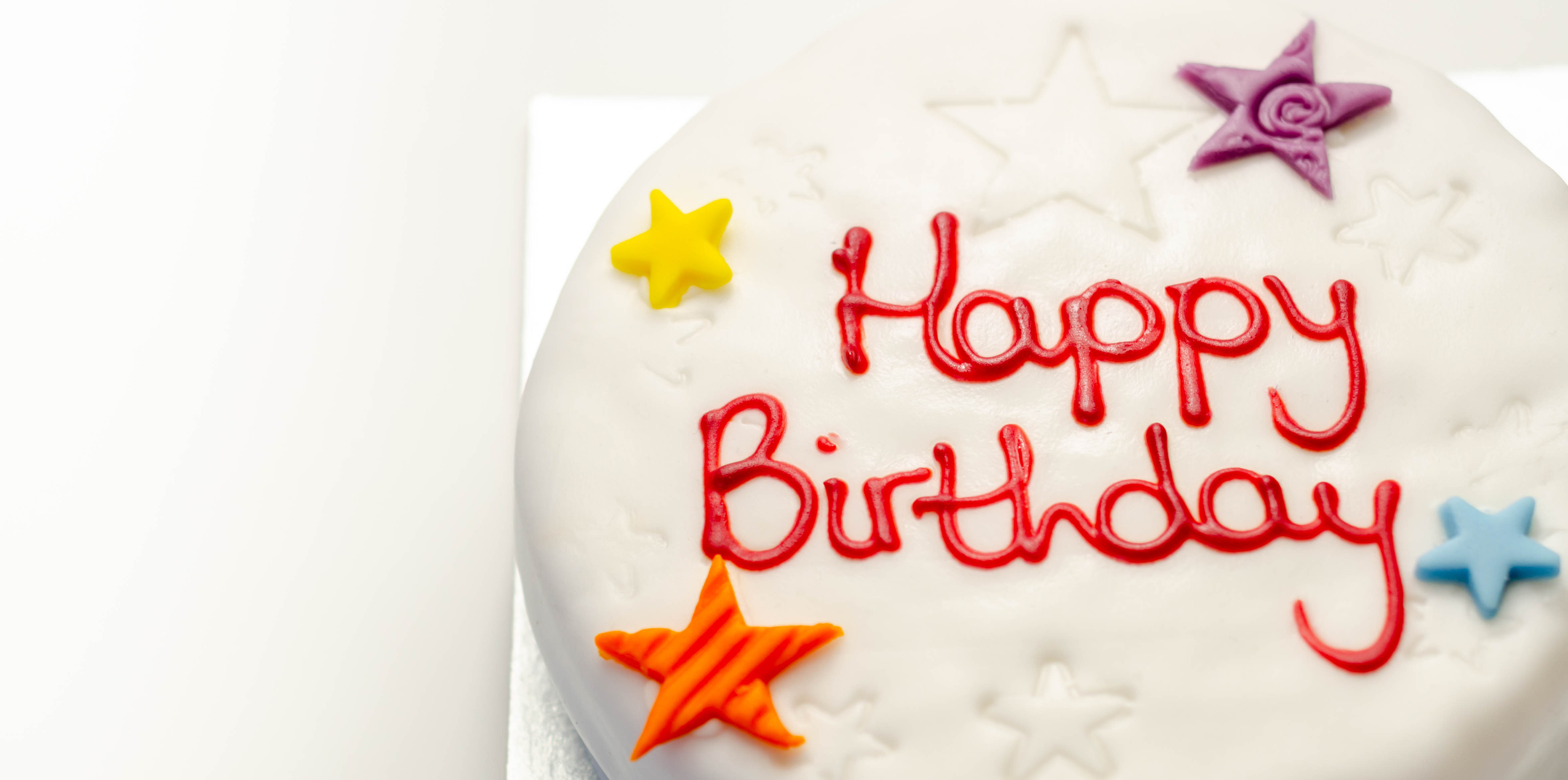 Daughter Excited For Birthday Cake Until She Opens The Box: 'Had One Job'