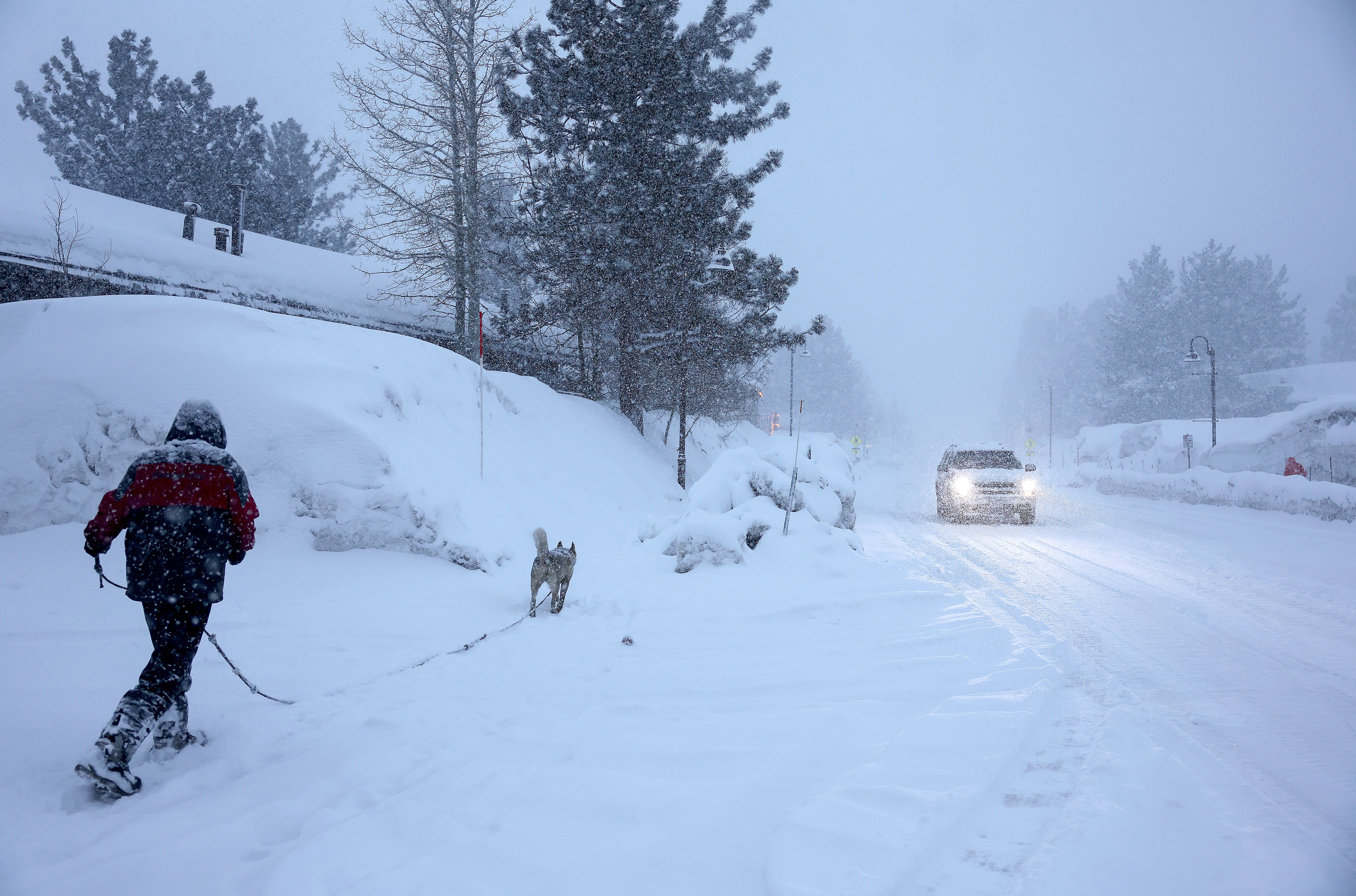 Heavy Snow Warnings Issued as 10 Inches Set to Hit