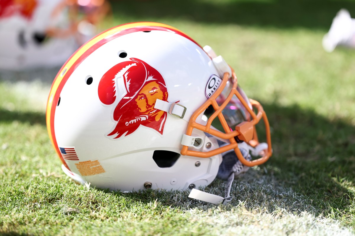 Cameron Ontko, ex-linebacker dos Buccaneers, morreu repentinamente aos 33 anos.