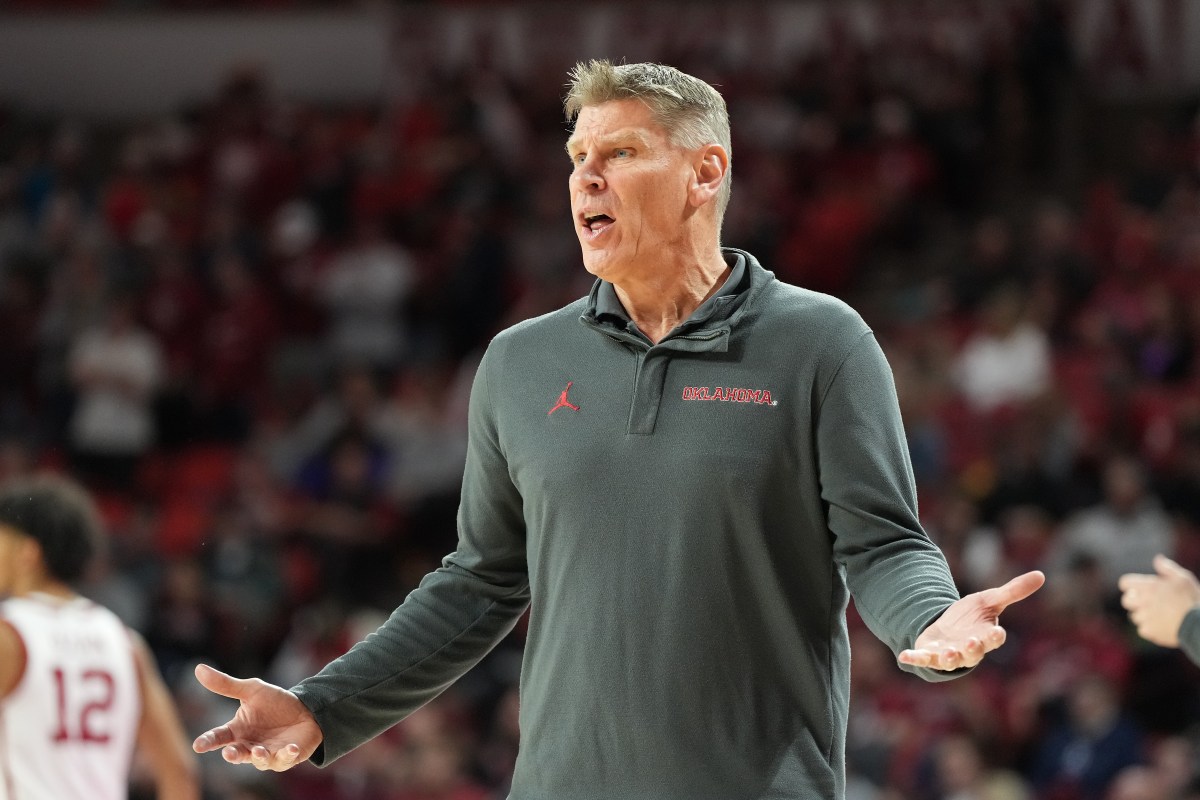 Oklahoma Decides on Porter Moser’s Future After Arkansas Loss