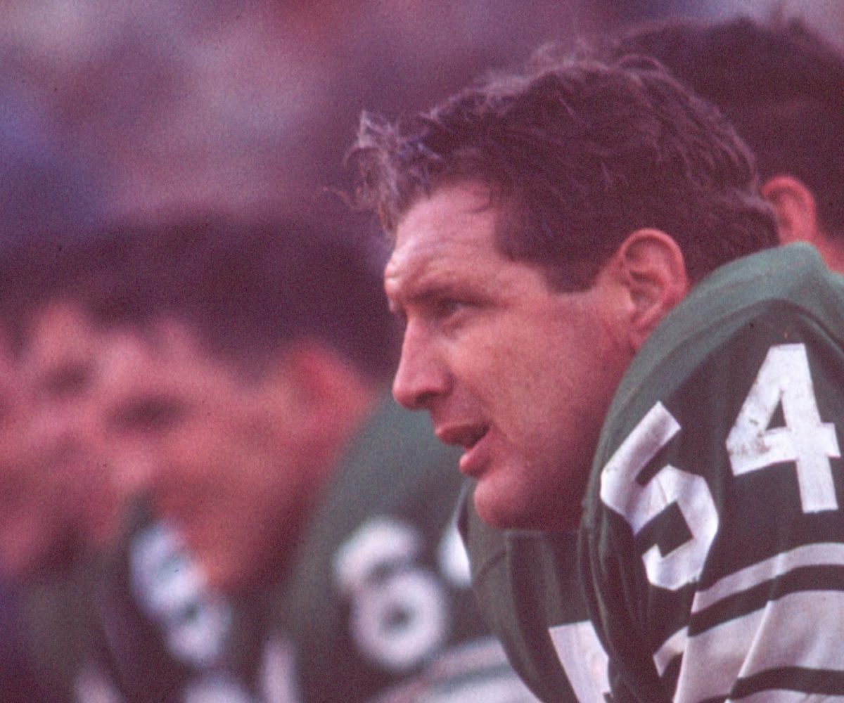 Former Eagles, Packers NFL Champion, Hall of Famer Dies