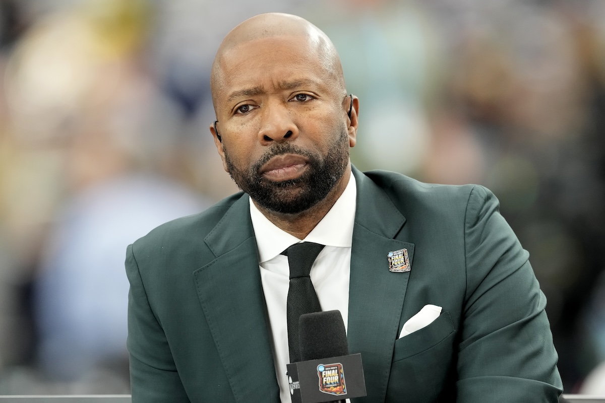 Kenny Smith calls UNC coaching talk ‘disrespectful’ after Hubert Davis firing