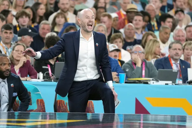 UConn assistant coach Luke Murray at NCAA Tournament