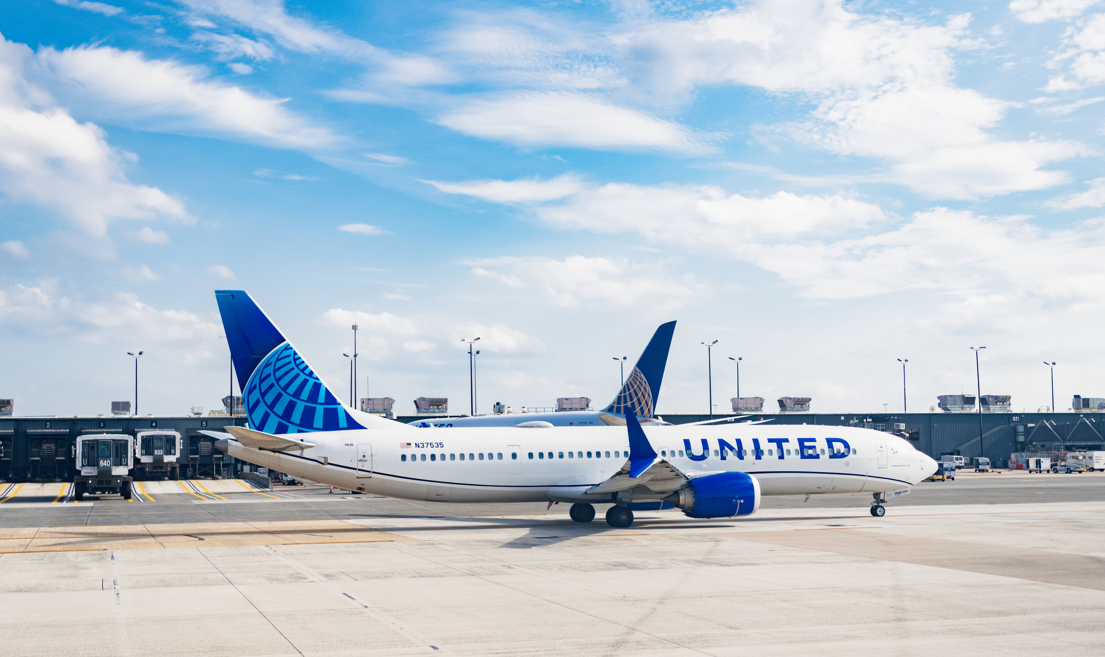 United Shares ‘Strange’ Social Ad, Internet Baffled: ‘Has To Be a Mistake’