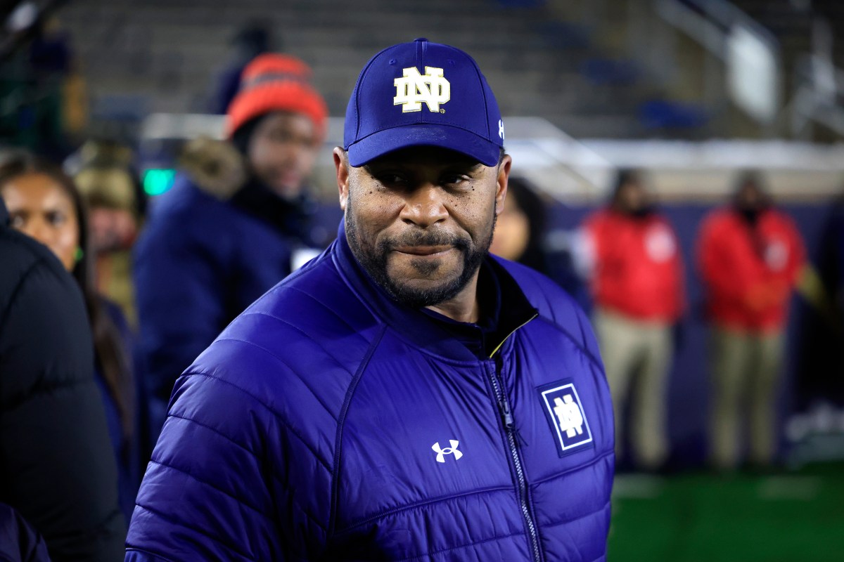 Jerome Bettis shares heartbroken reaction to death of former coach Lou Holtz