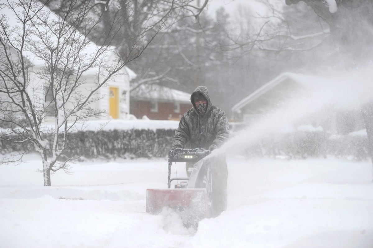 Lake Effect Snow Warning as 10 Inches Set to Hit