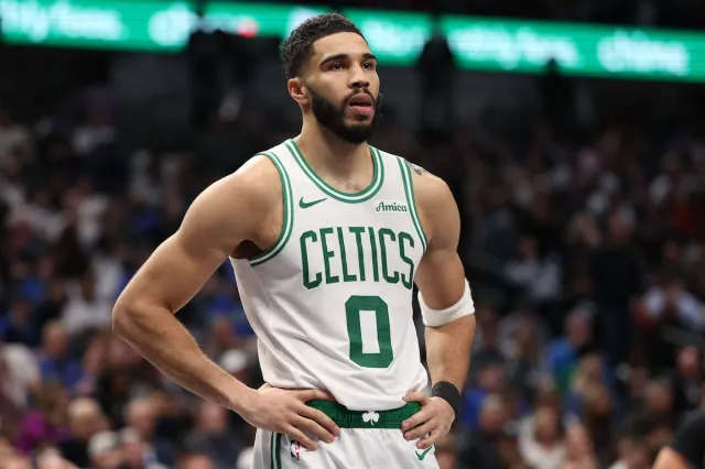 Boston Celtics star Jayson Tatum in a game against the Dallas Mavericks