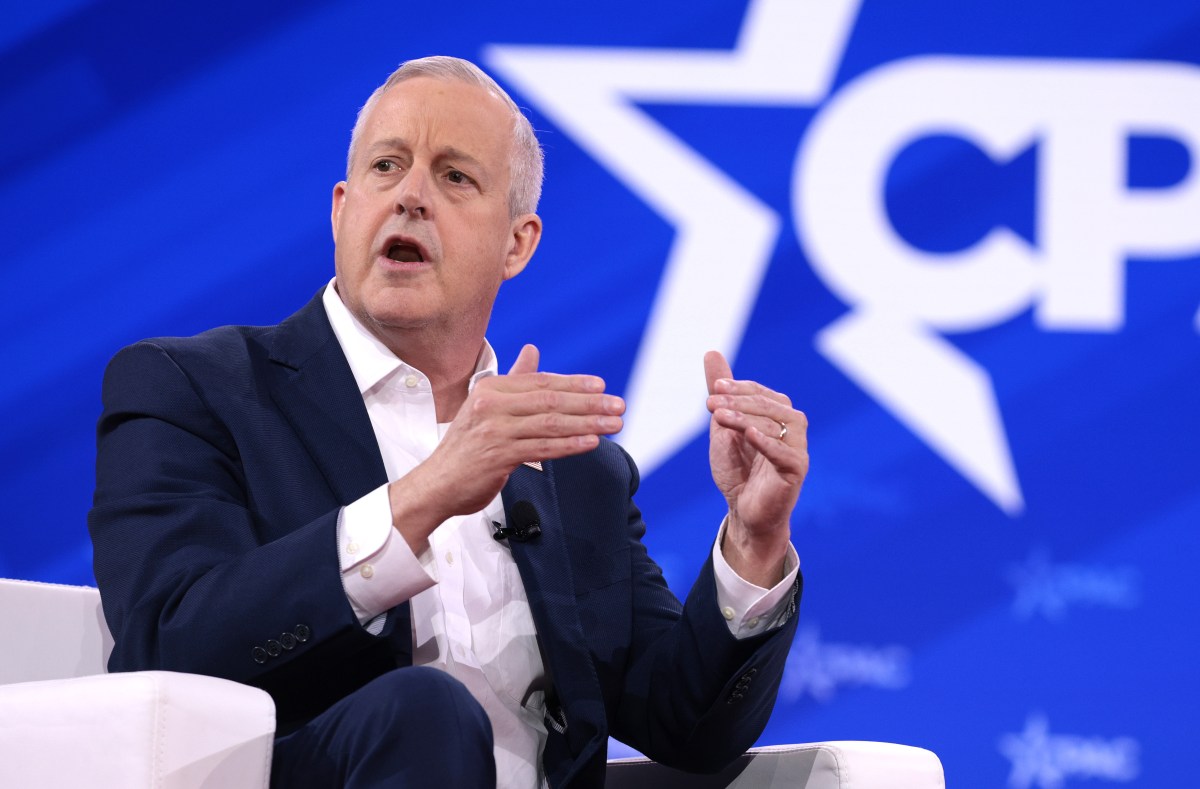 Michael Whatley vence as primárias republicanas da Carolina do Norte.