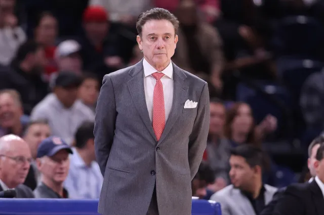 St. John's head coach Rick Pitino at game against DePaul