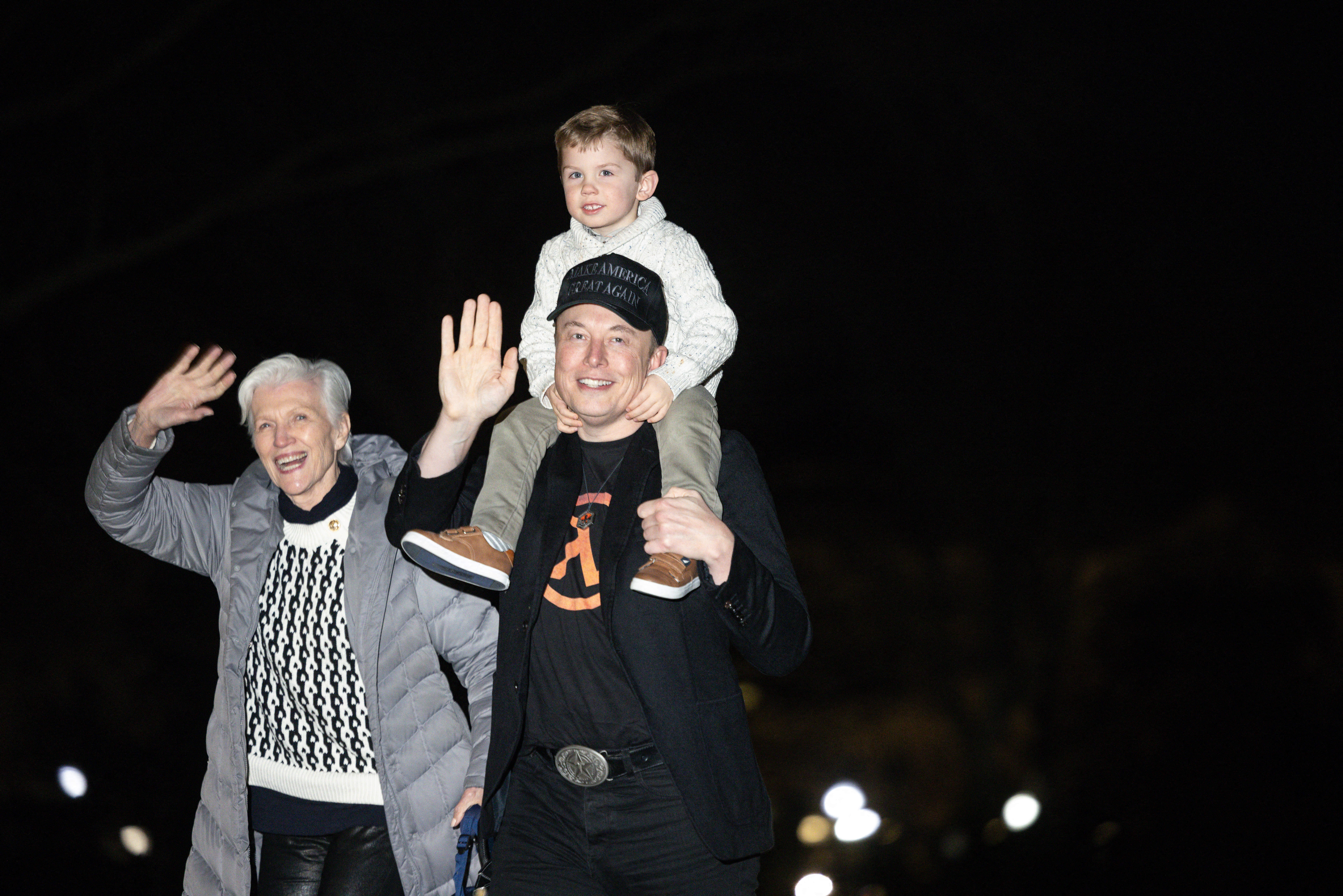 Elon Musk’s Mom Just Exposed What His House Is Really Like