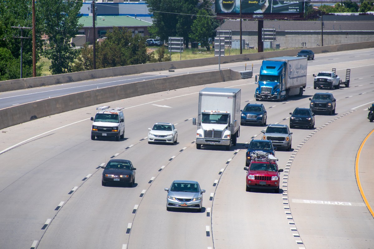Drivers Could Be Fined for Staying in Left Lane