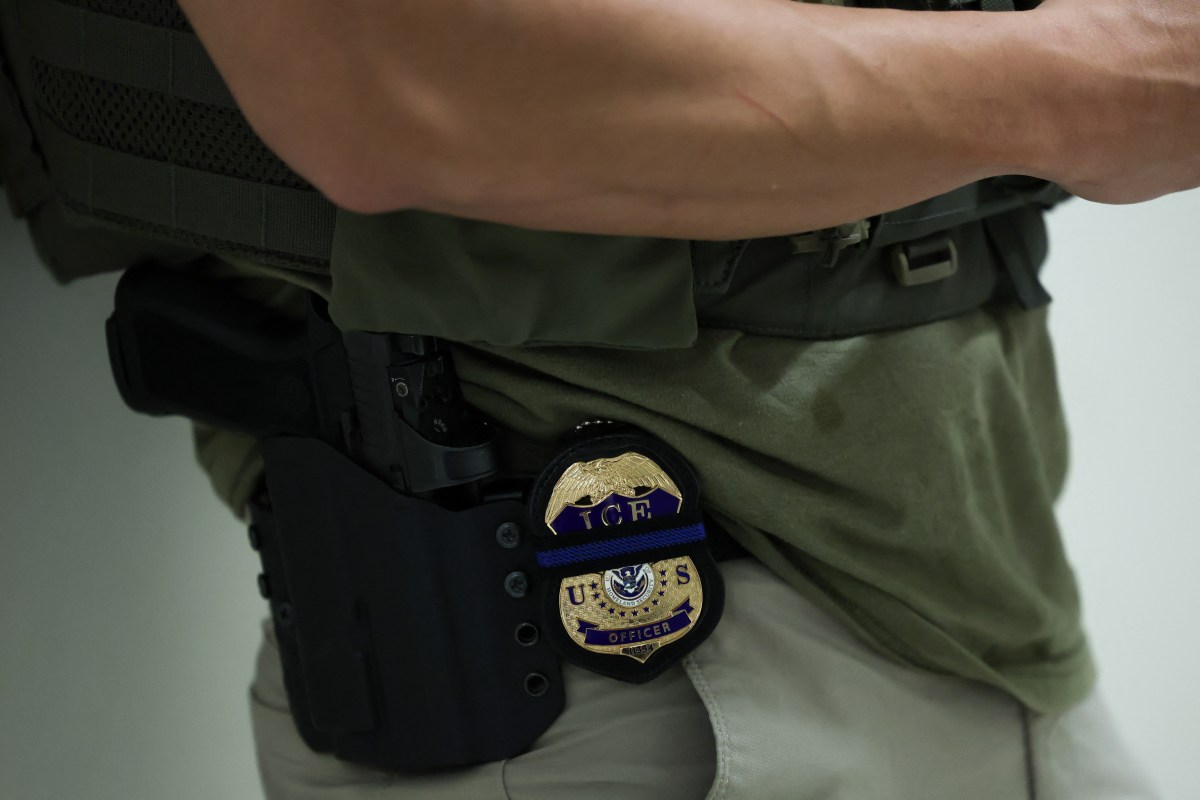 ICE to check papers of new marines' relatives at graduation