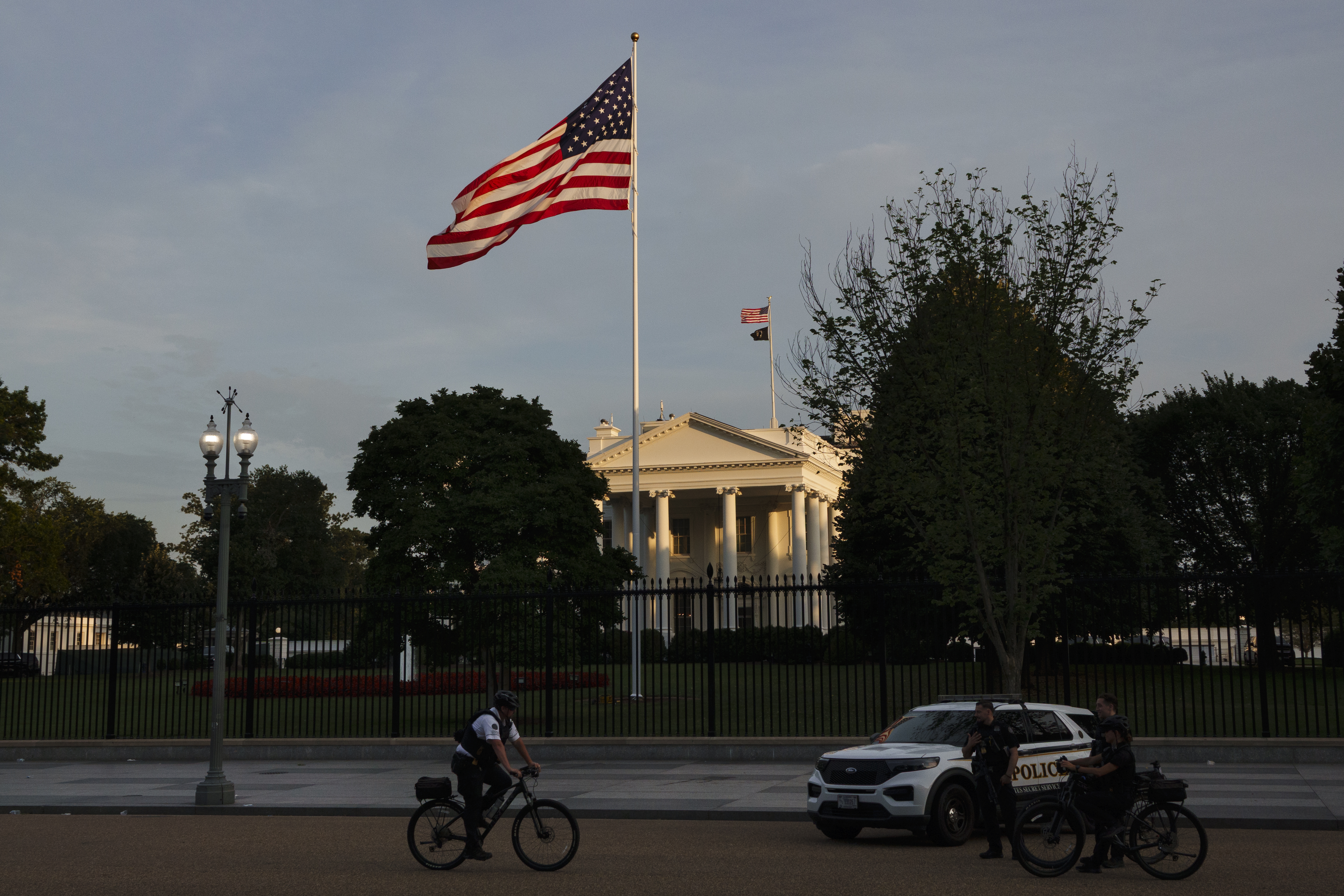 Van Drives Through White House Barricade, Driver Apprehended