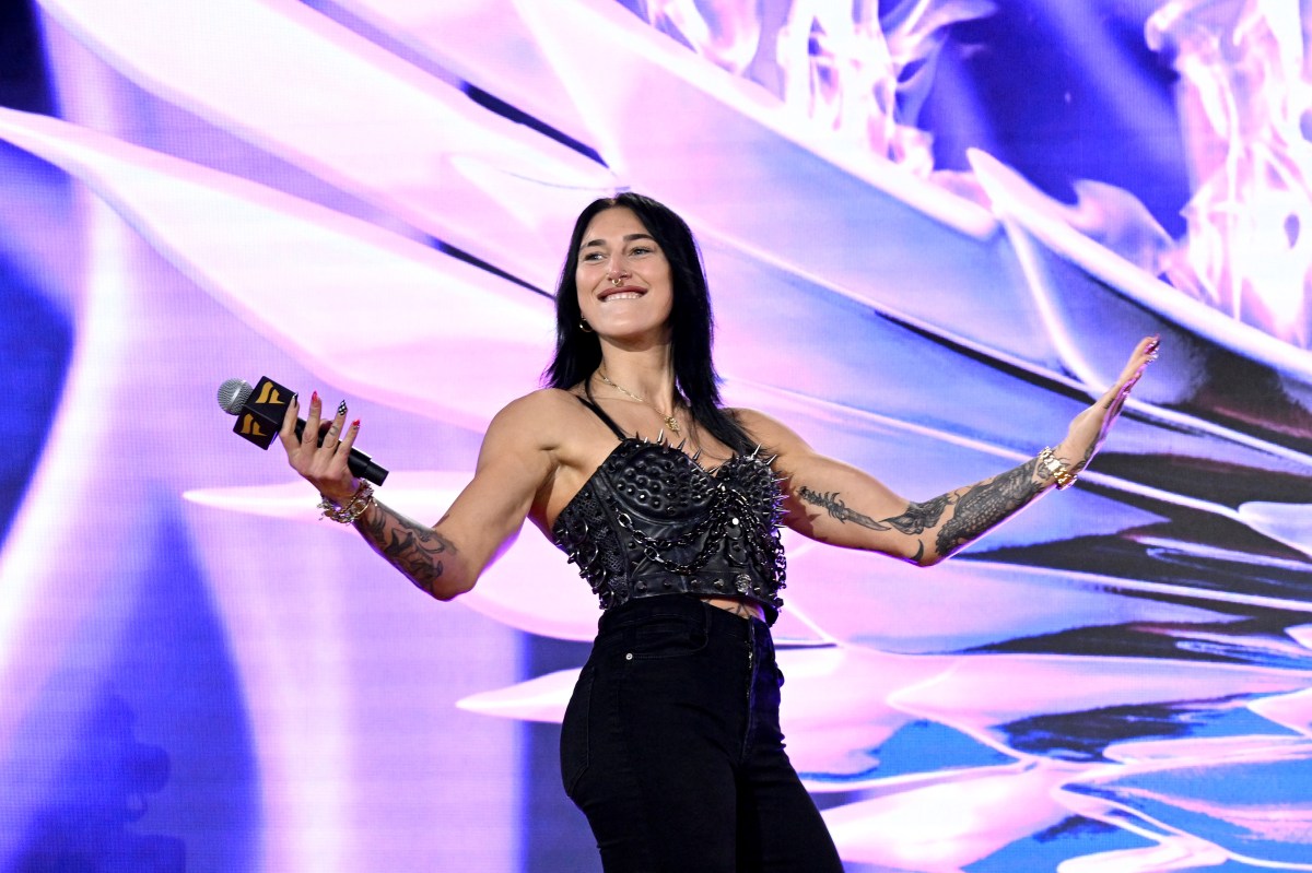 Former WWE star reveals unplanned secrets for Rhea Ripley match