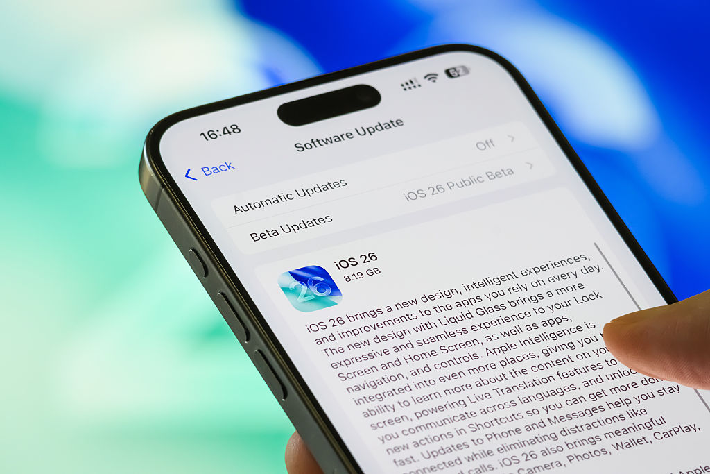 iPhone user annoyed by update process—then gets "lifesaver" tip