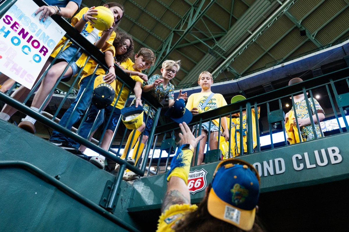 Savannah Bananas lança sombra em Cal Raleigh por palhaçadas do WBC