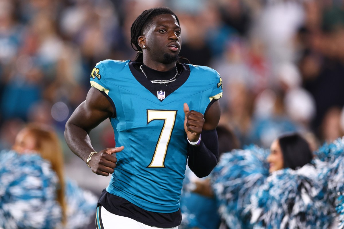 Jaguars Coach Drops Update on Brian Thomas Jr After Injury Scare