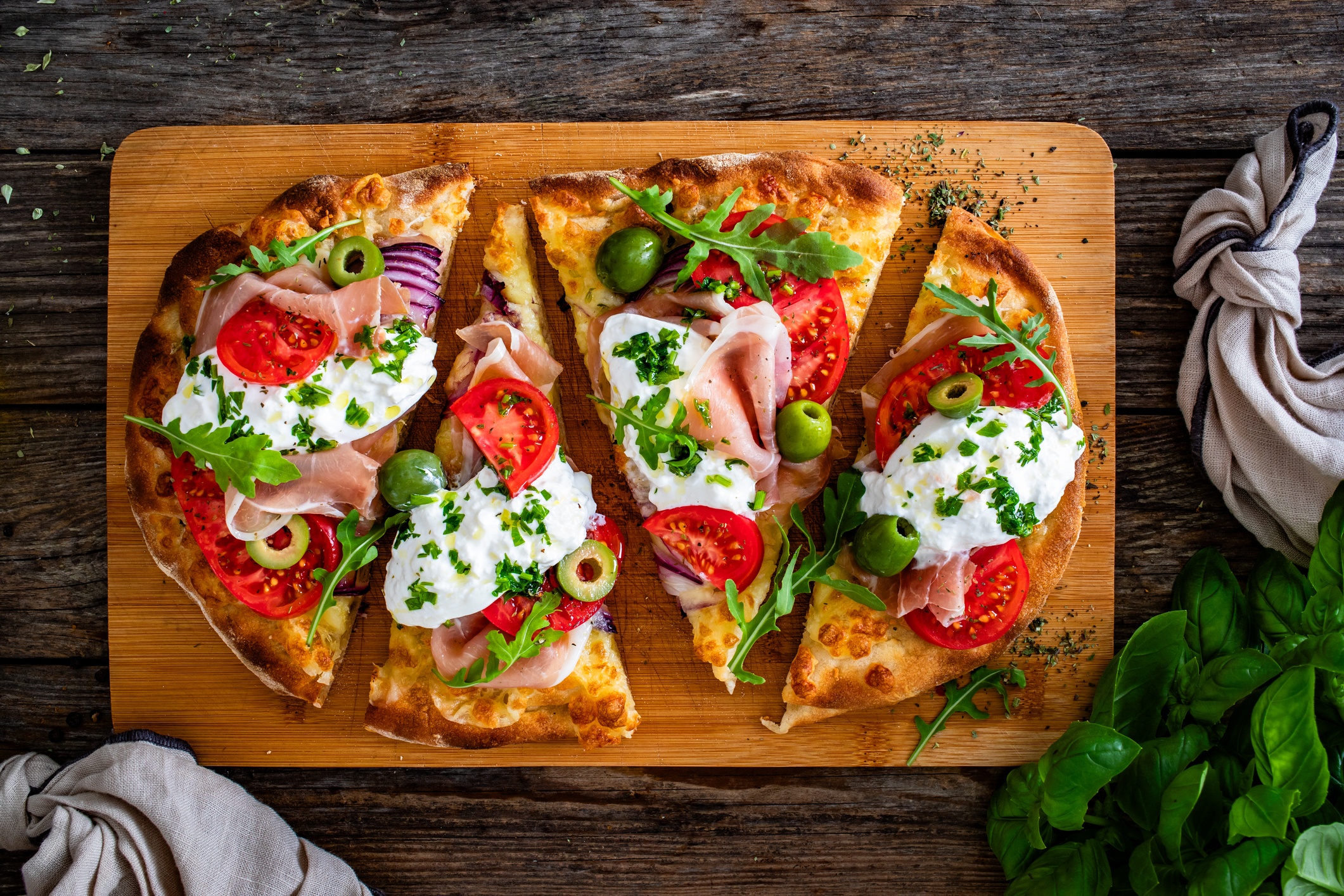 You Can Now Buy a $48 Pizza—Toppings Include Caviar and Gold