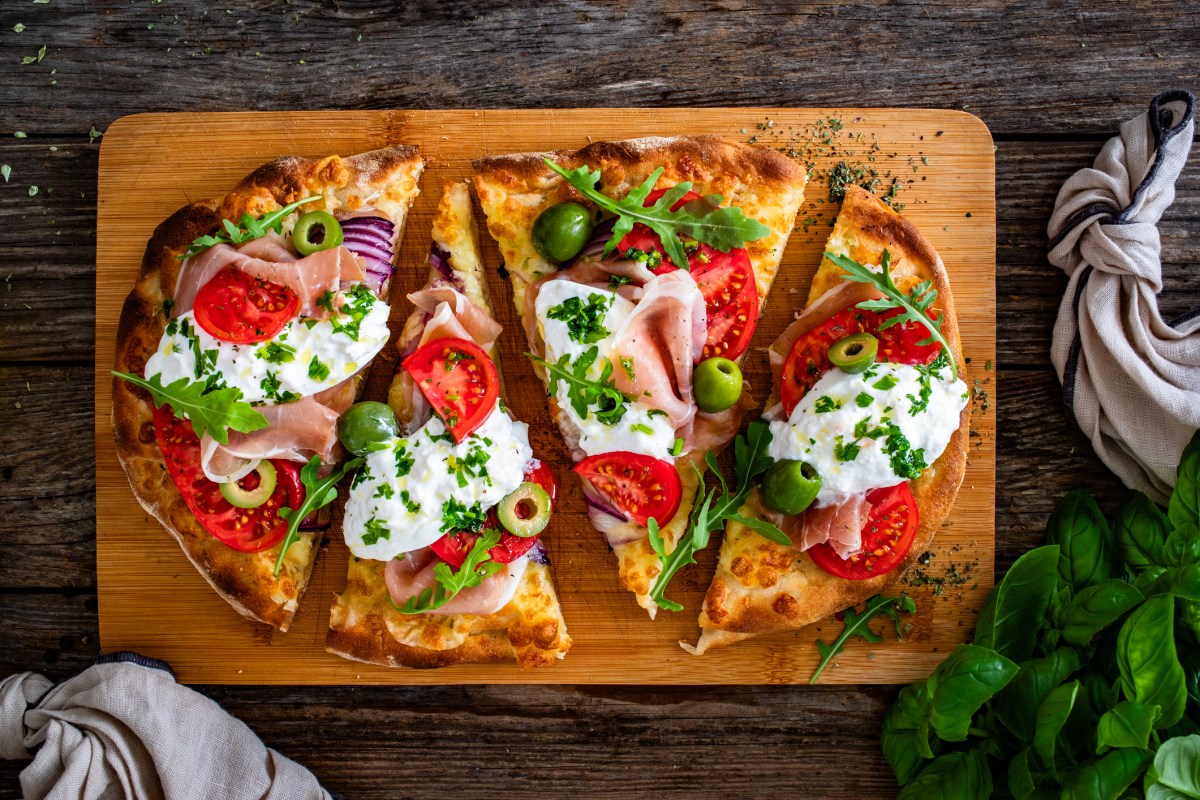 You Can Now Buy a $48 Pizza&mdash;Toppings Include Caviar and Gold