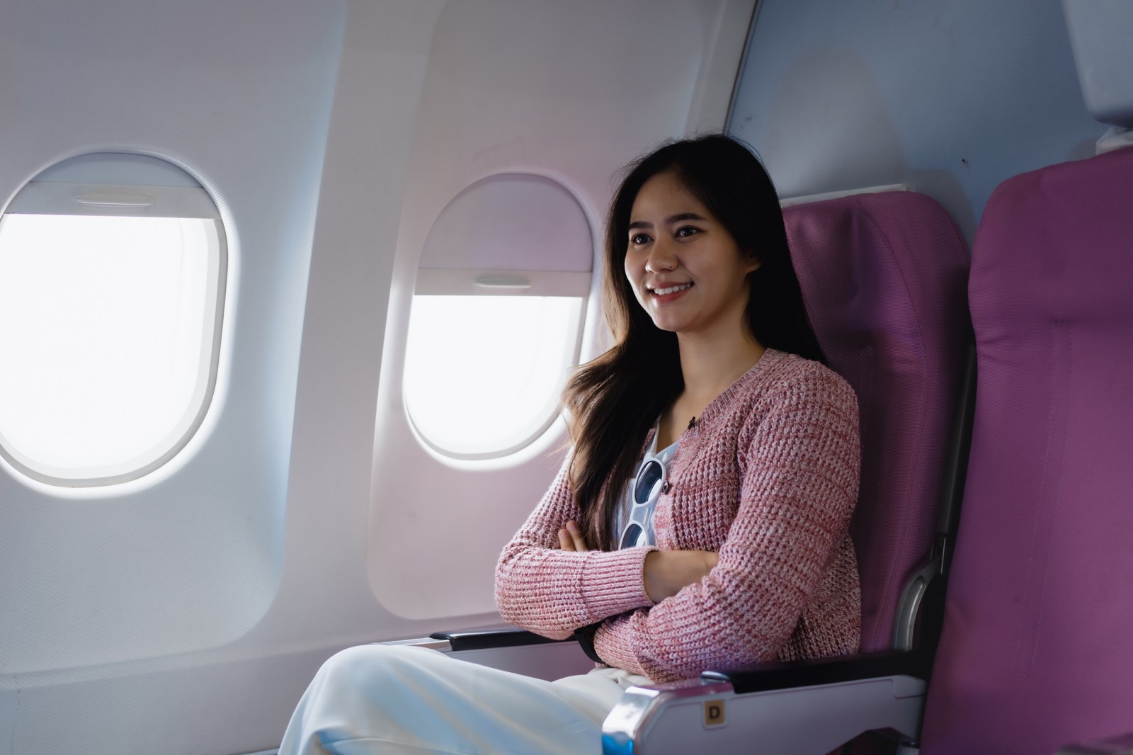 newsweek.com - Soo Kim - Unexpected 'elite' economy seat on plane sparks debate