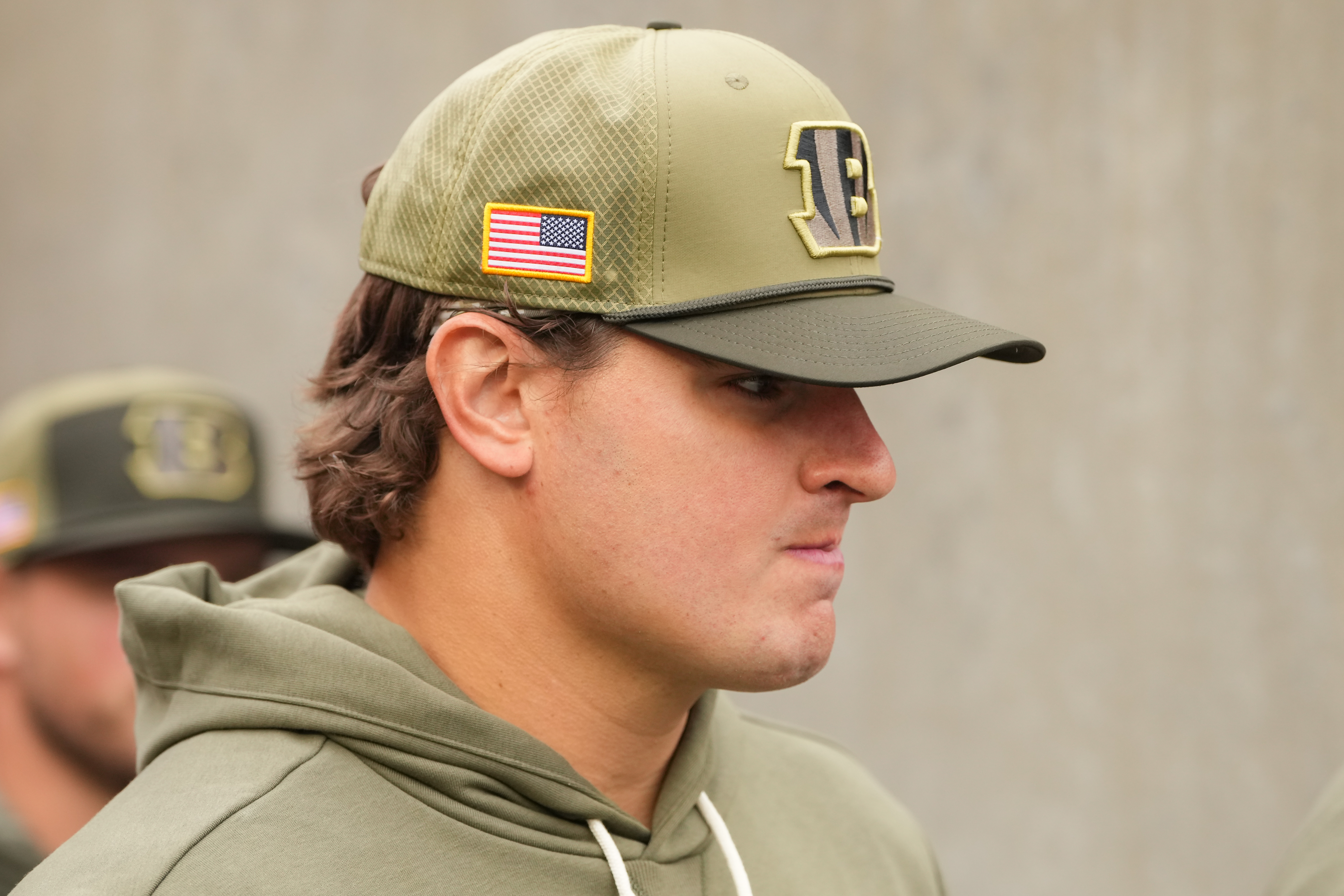 Odds Favor 4-Team Race for Defensive Star Trey Hendrickson