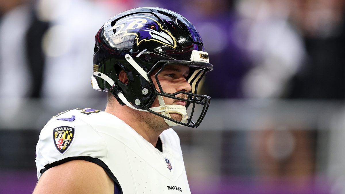 Bears' DJ Moore trade paves way for team to add OL Tyler Linderbaum