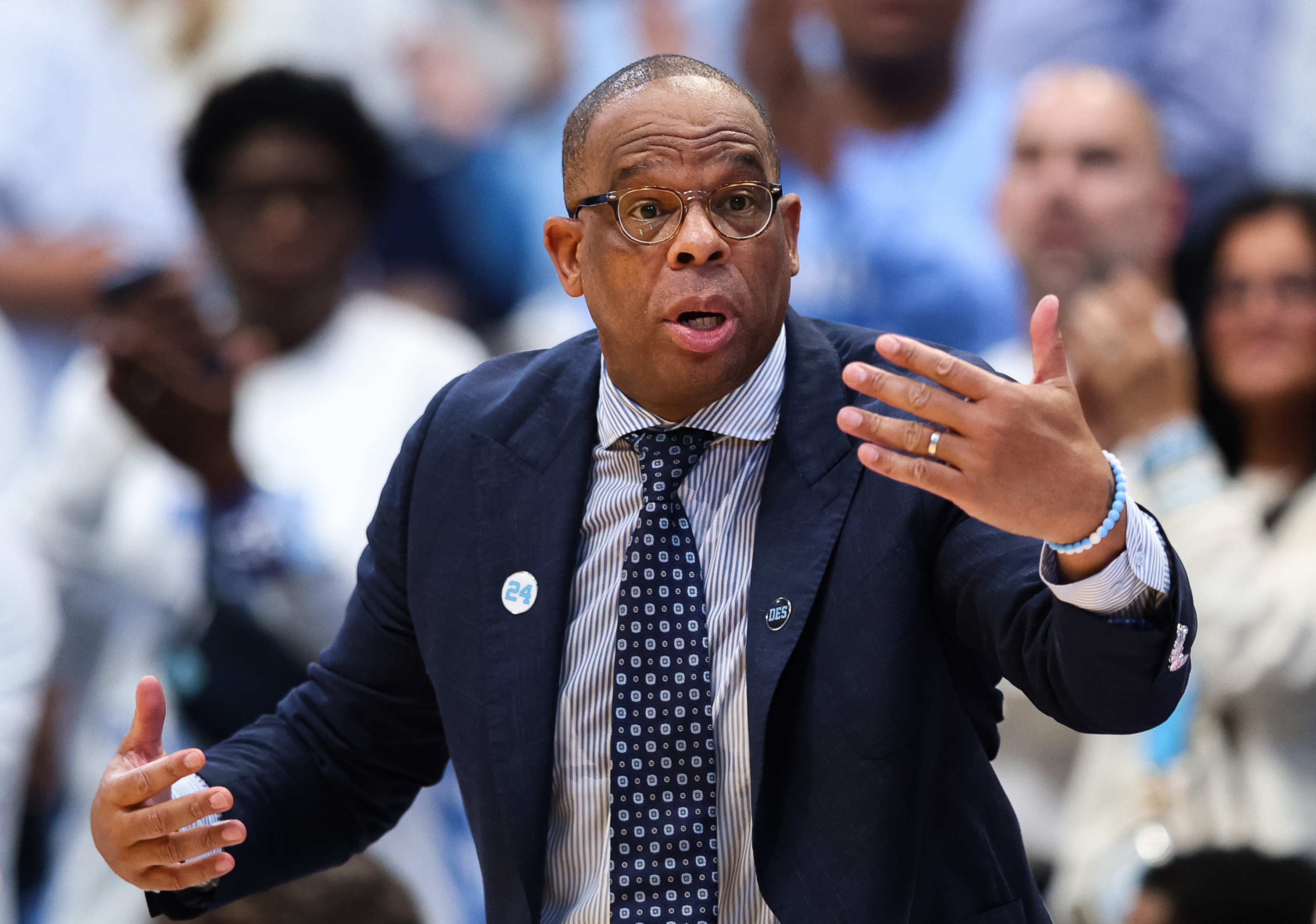 North Carolina Doesn't Plan to Fire Hubert Davis: Report