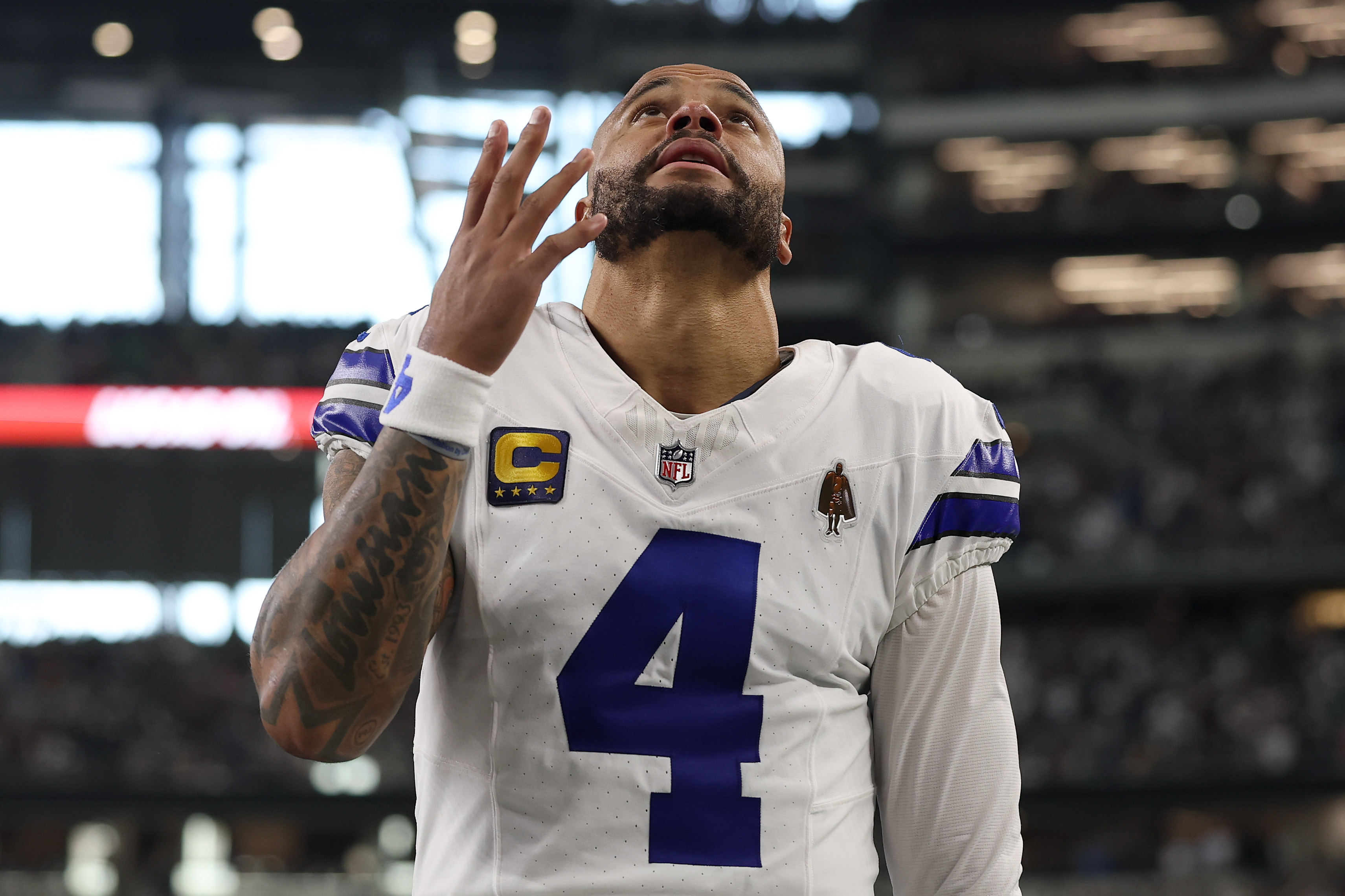 Michael Irvin Sends Prayers to Cowboys QB Dak Prescott