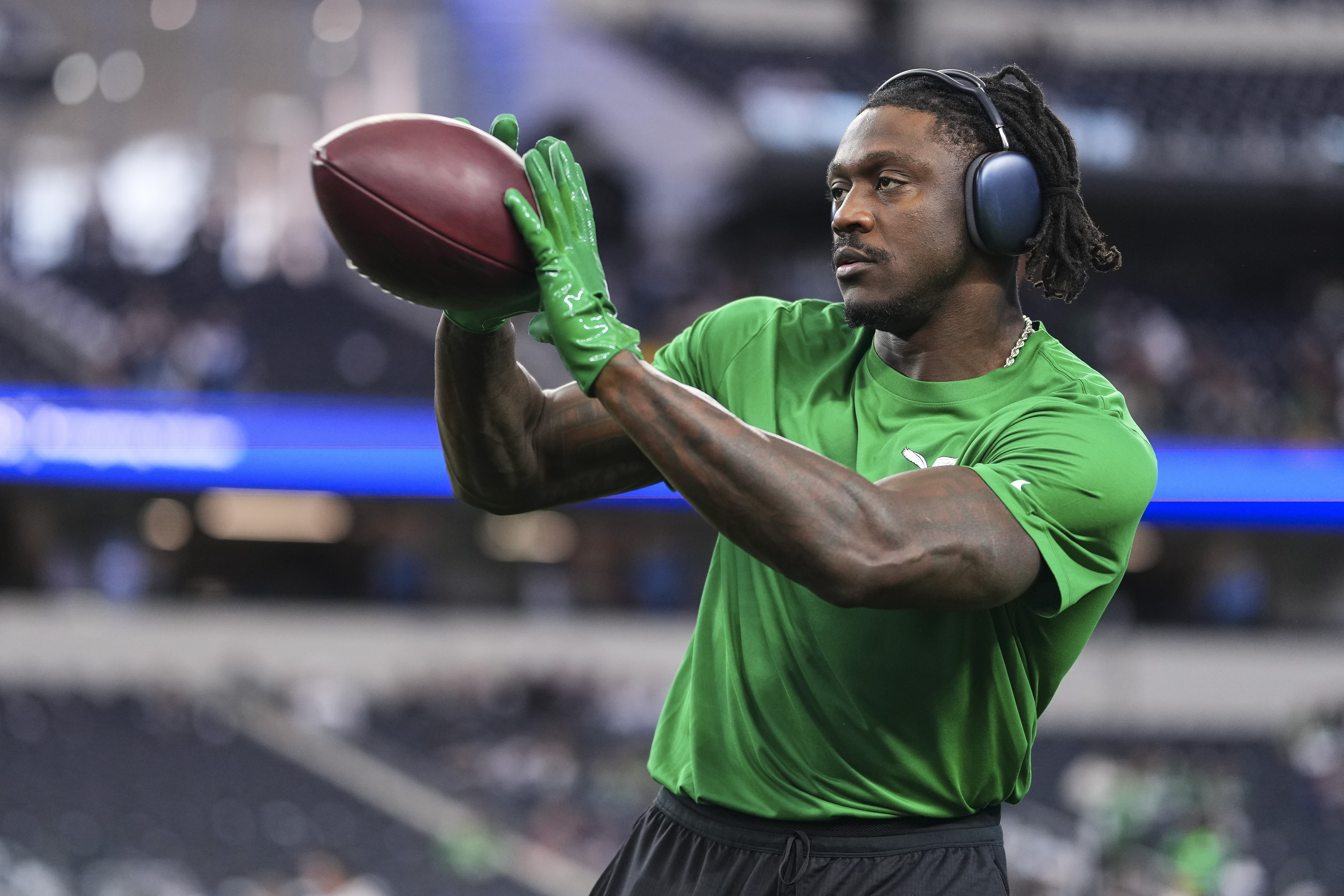 A.J. Brown Gave Eagles 4-Team Wish List for Potential Trade: Report