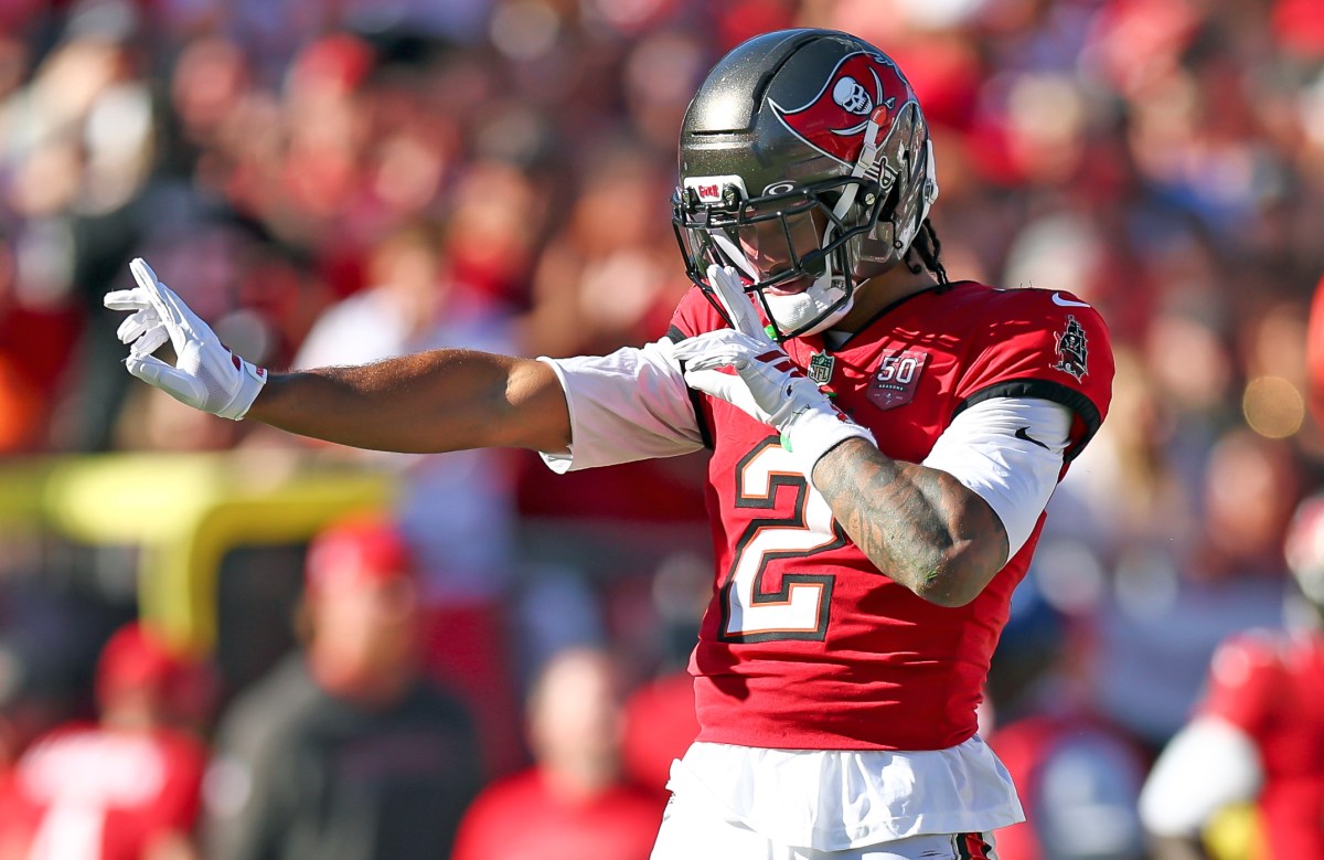 Emeka Egbuka aborda a reação depois que Bucs foi enganado por contas falsas de mídia social.