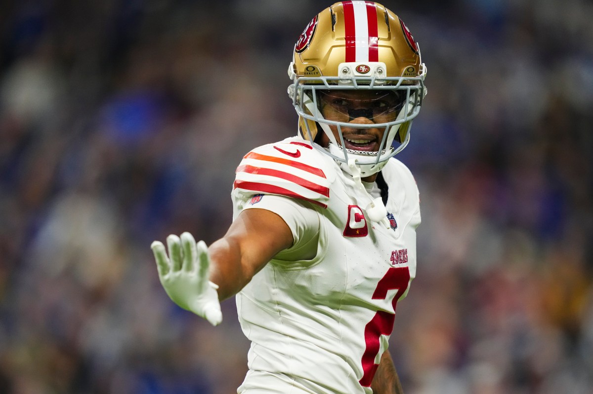 49ers star sends recruiting message to Romeo Doubs
