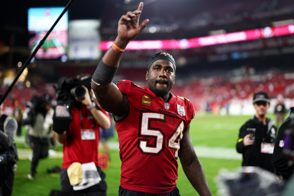 Lavonte David Retires After 14-Year Career With Buccaneers