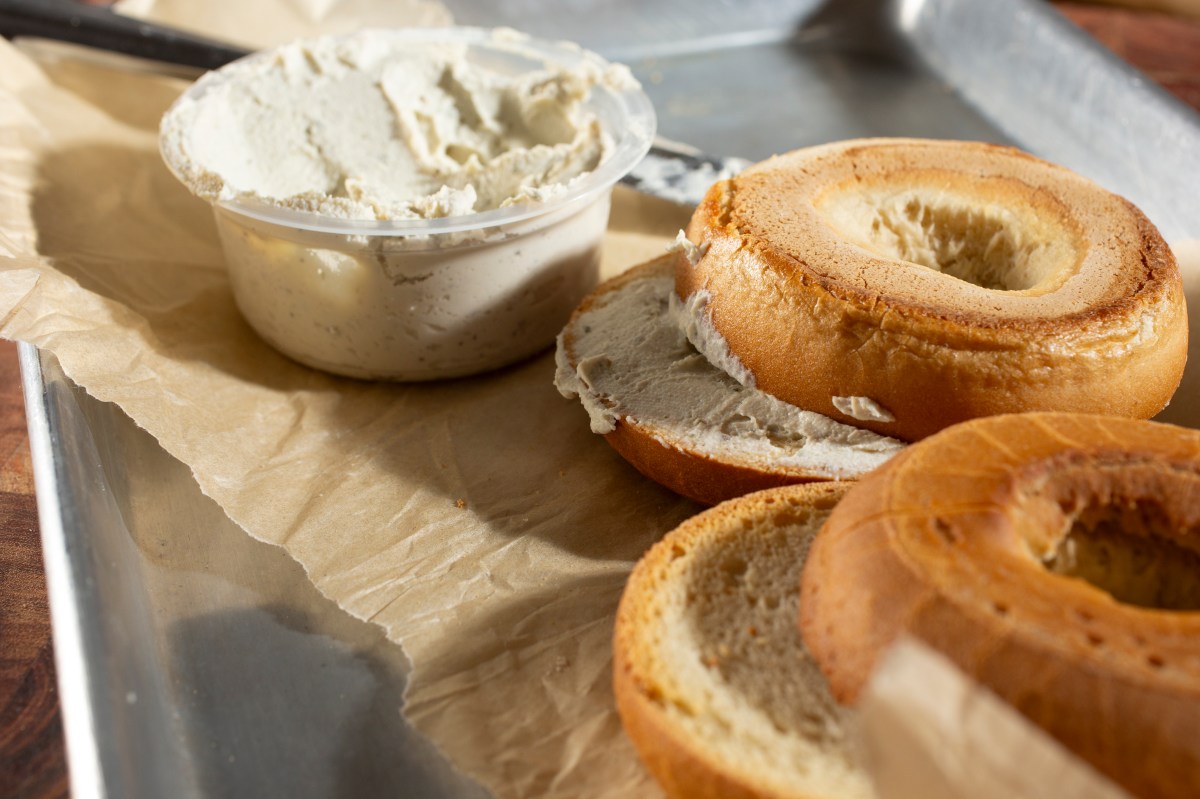 Einstein Bros. warns of "life-threatening" reaction risk in recall