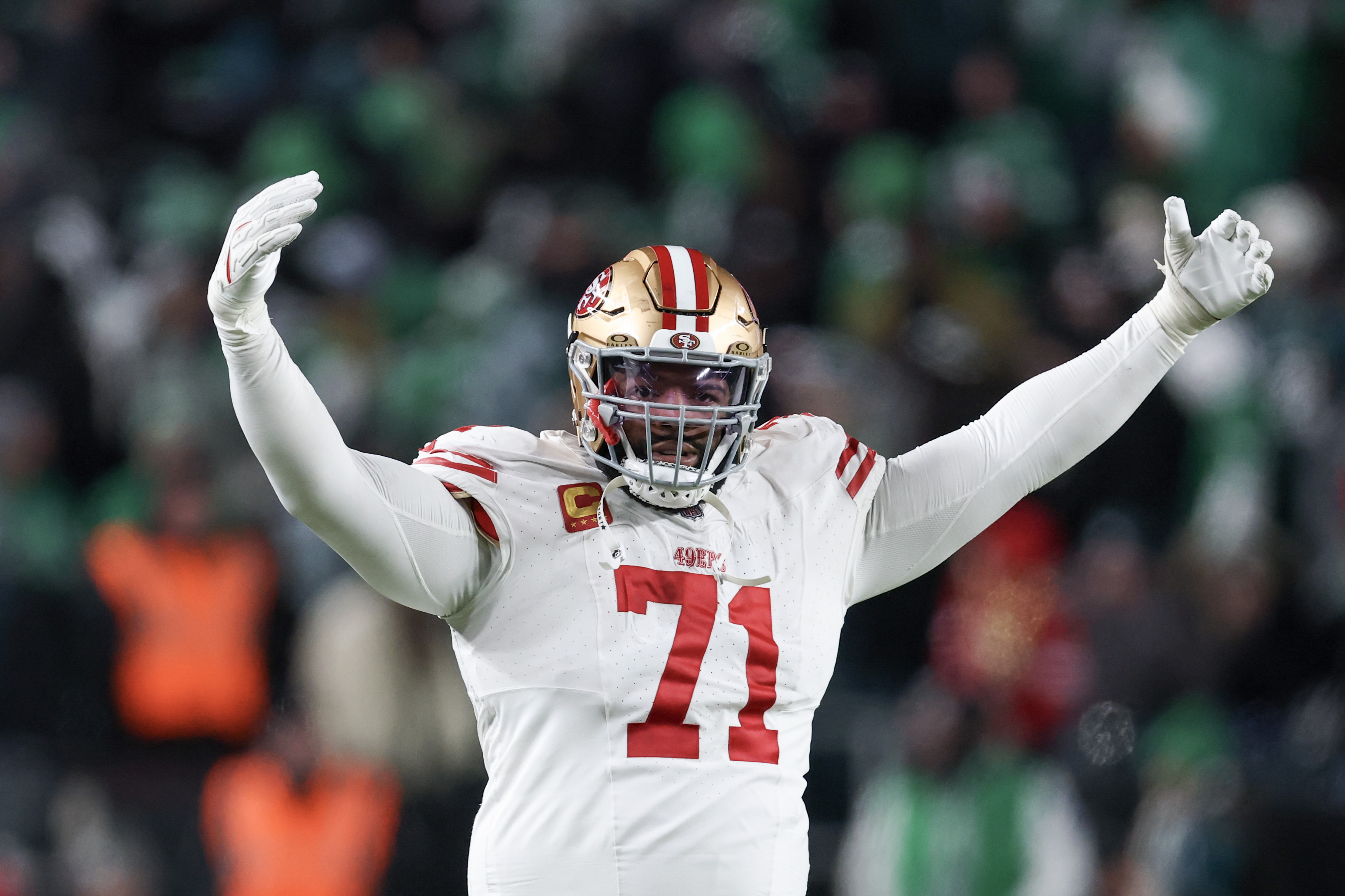 NFL Contender 'Lurking' If 49ers Can’t Reach a Deal With Trent Williams