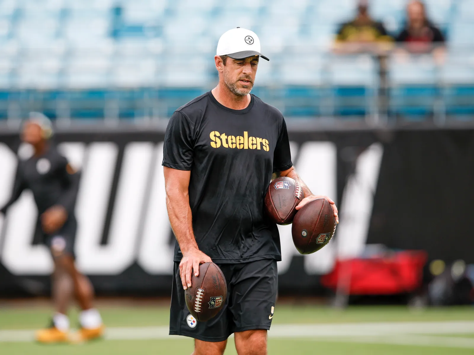 Steelers’ True Feelings on Aaron Rodgers Emerge Amid QB Uncertainty