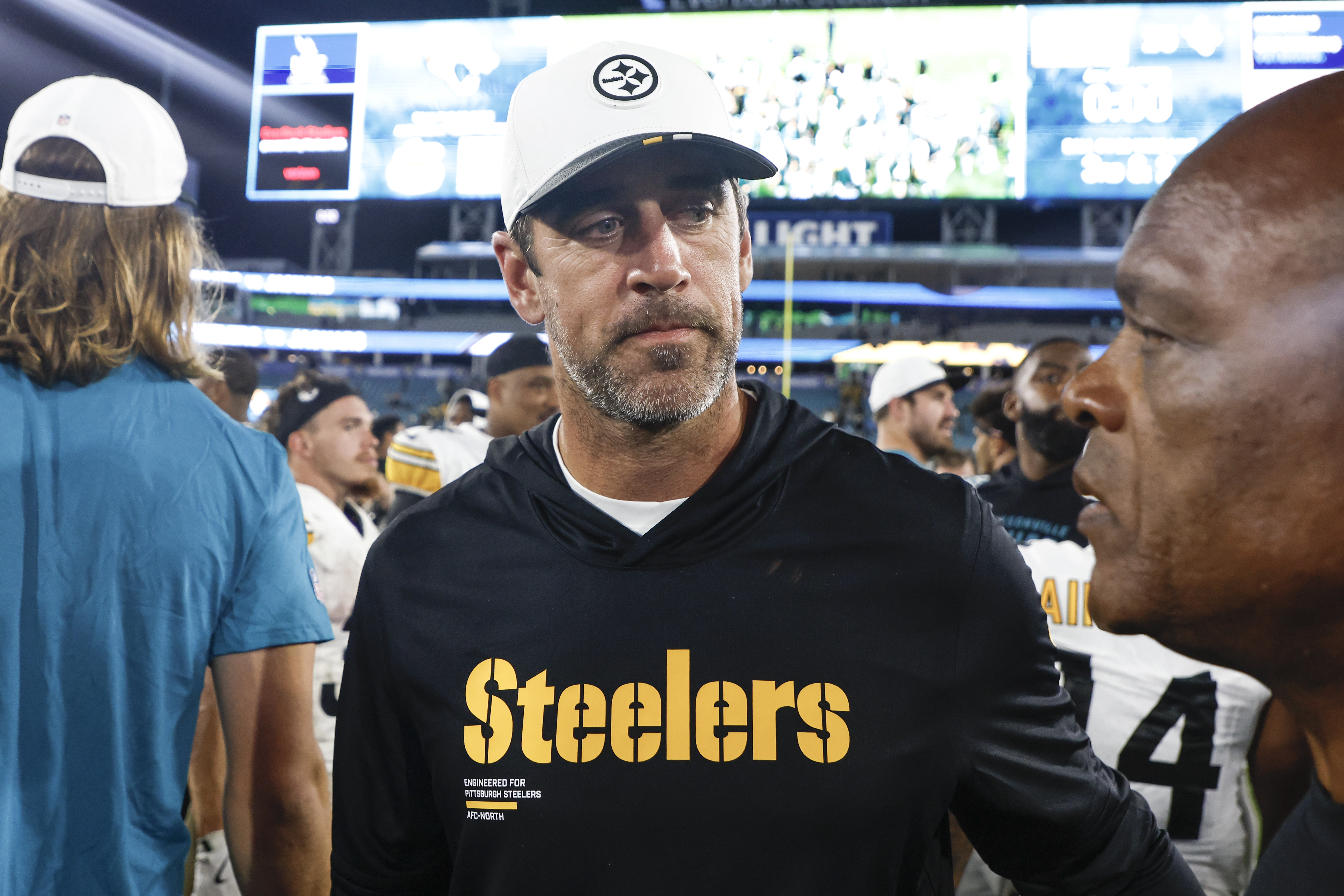 Steelers Predicted to Add Controversial Aaron Rodgers Replacement