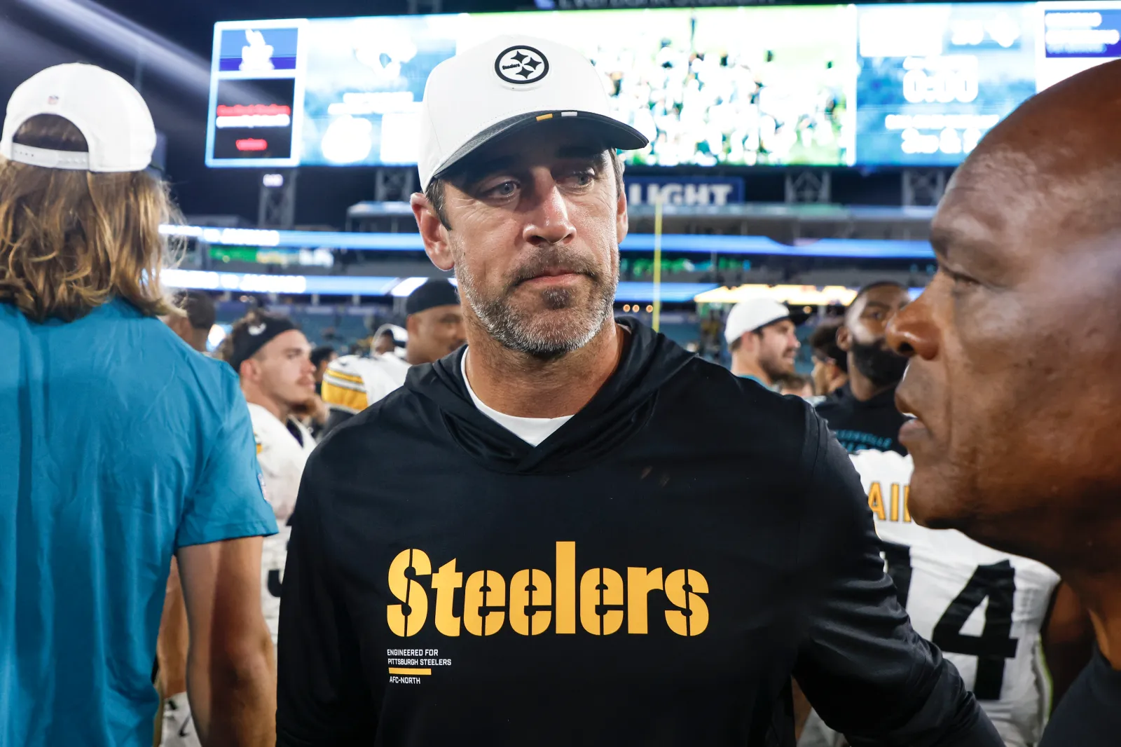 Steelers Predicted to Add Controversial Aaron Rodgers Replacement