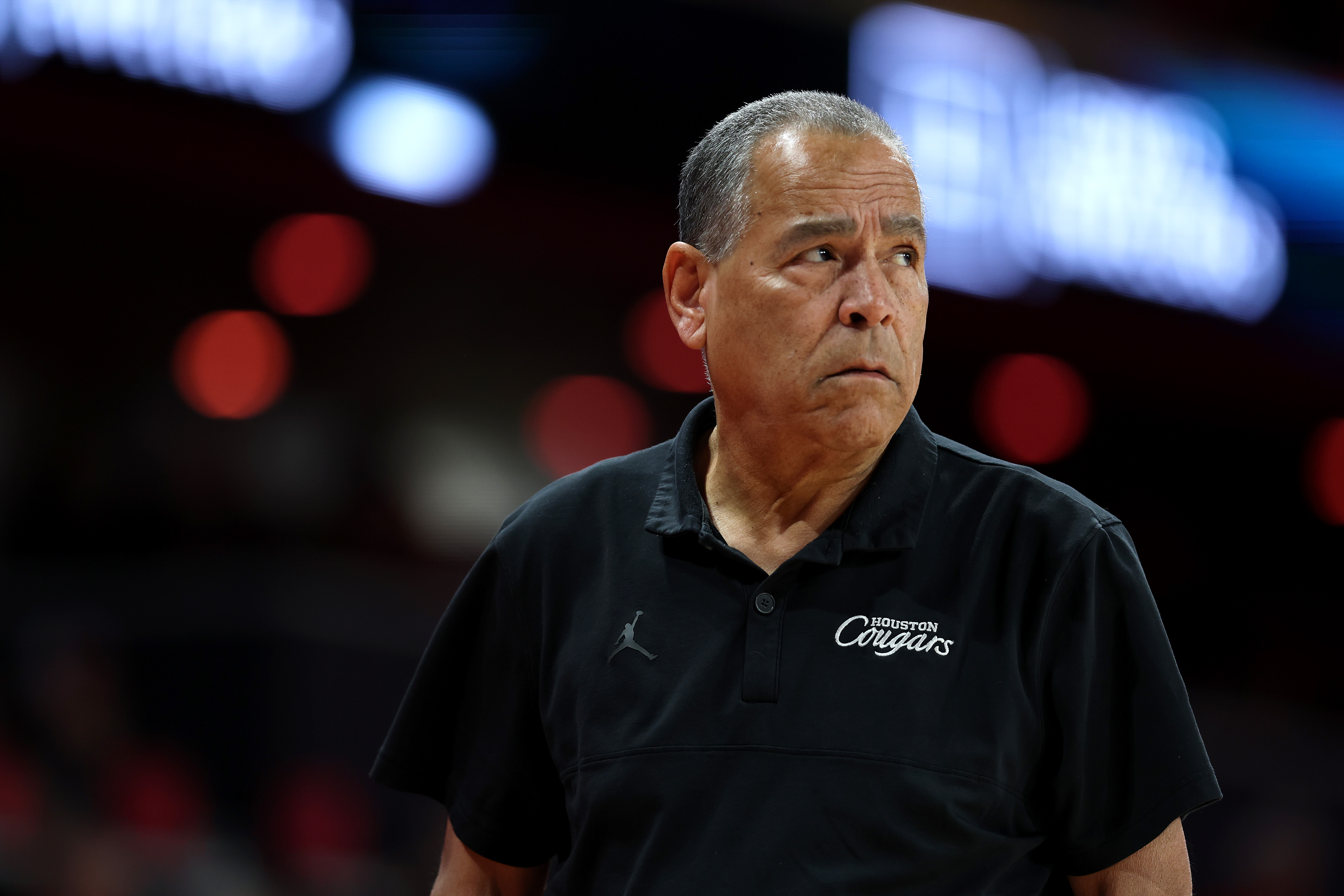 Houston Receives Notice From Kelvin Sampson on Coaching Future
