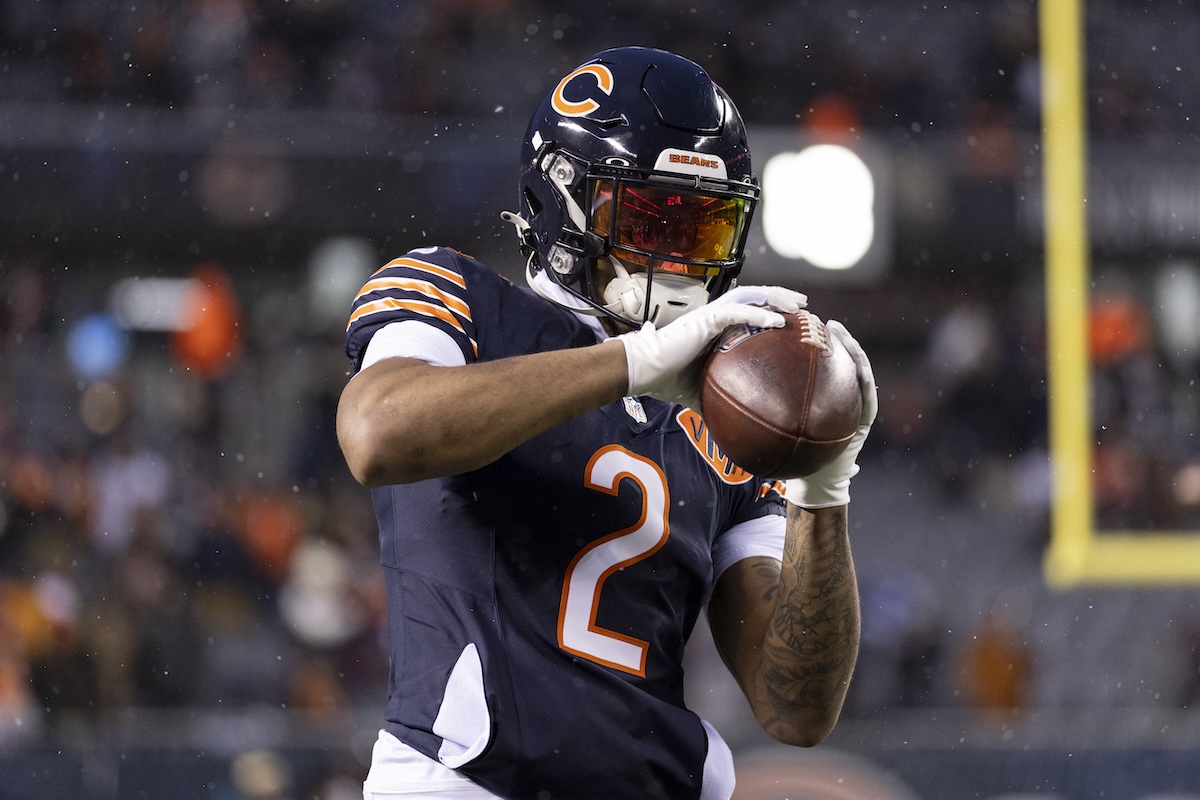 Os Bears emergiram como os favoritos com o substituto recordista DJ Moore.