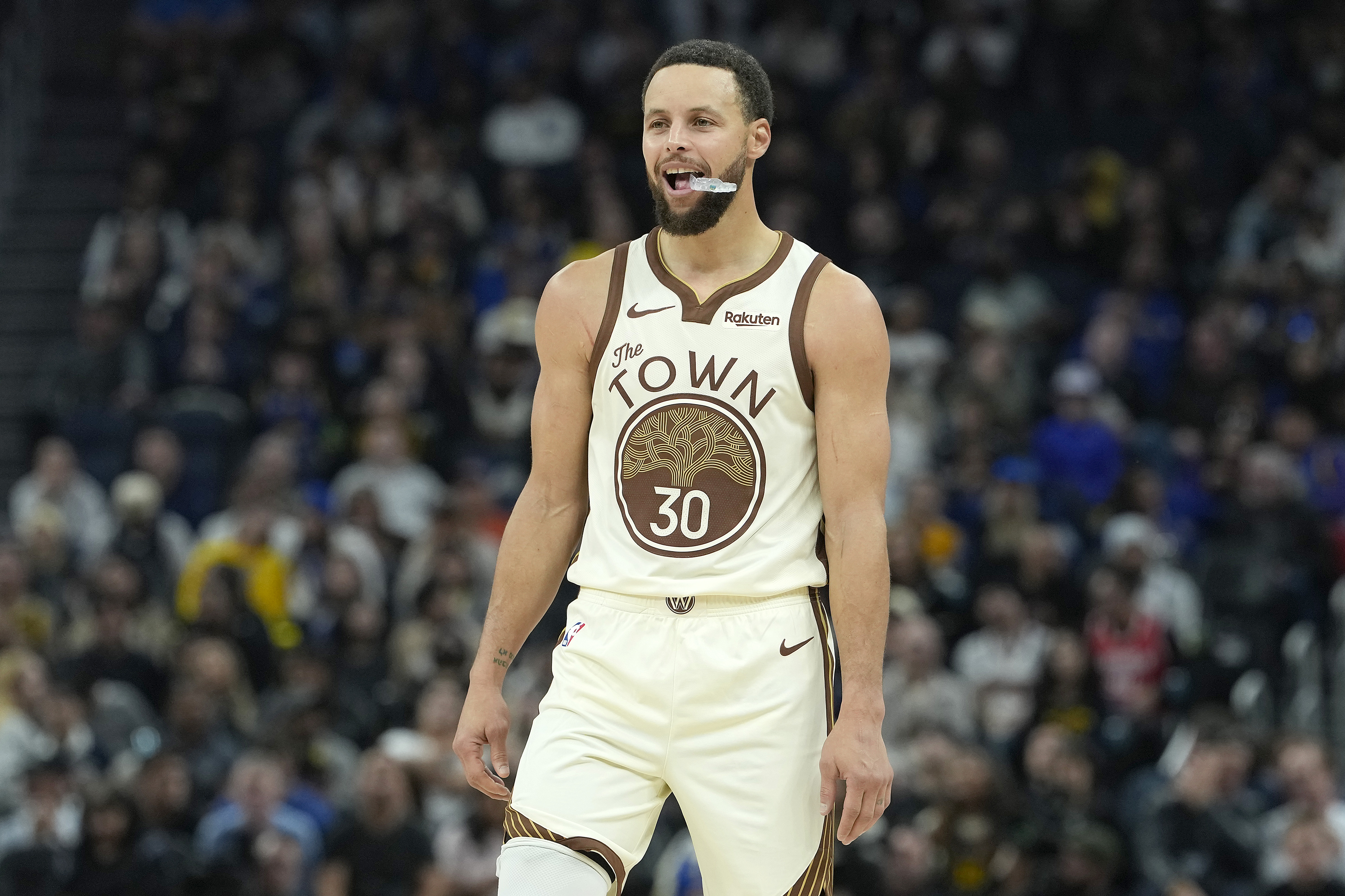 Warriors Give Substantial Stephen Curry Injury Update