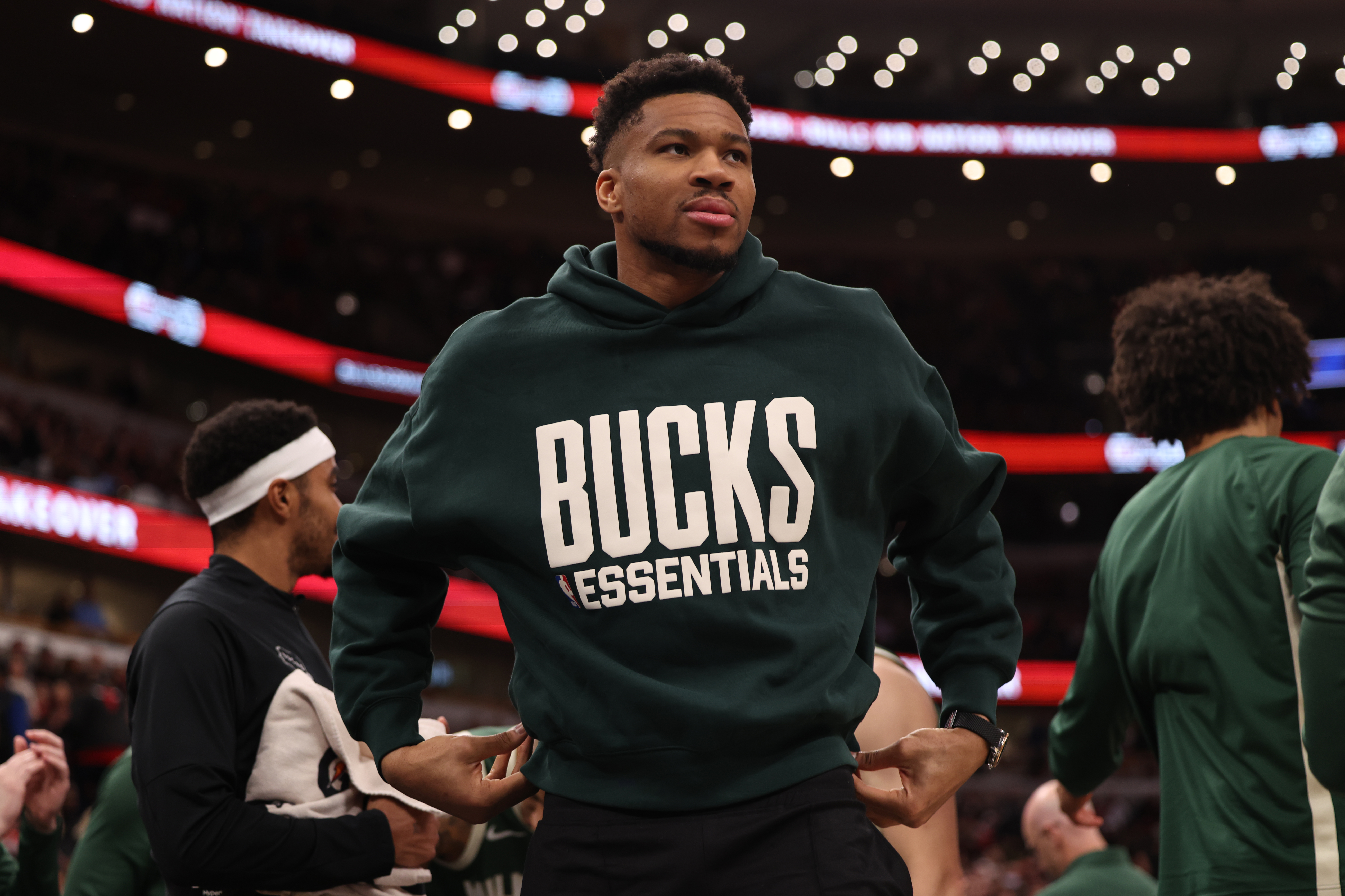 Bucks Star Giannis Antetokounmpo Receives Viral Knicks Endorsement