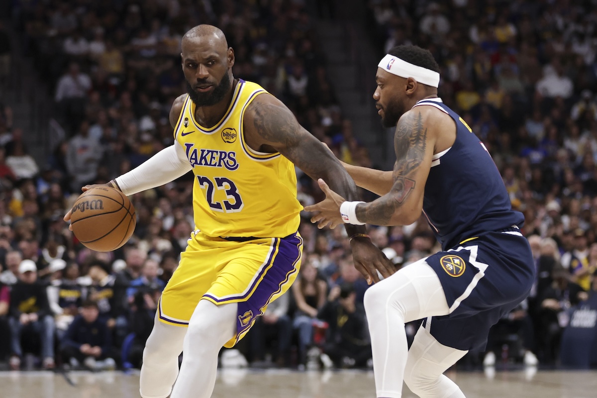 LeBron James Gives Injury Update After Fall in Lakers' Loss to Nuggets