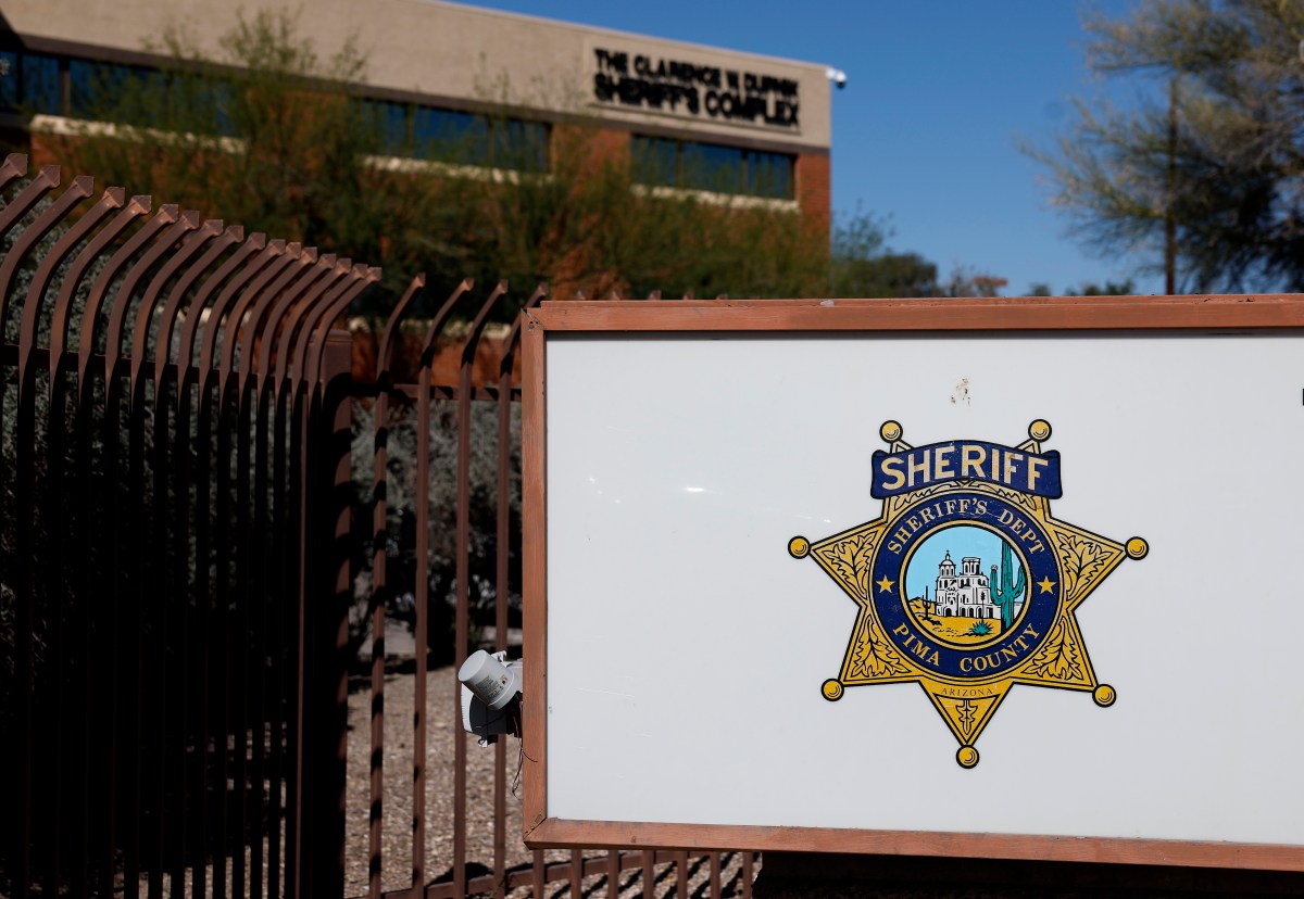 Who is Travis Reynolds? Arizona sheriff deputy arrested over kidnapping