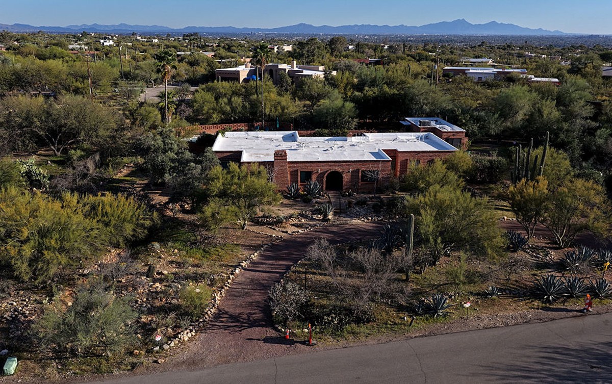 Nancy Guthrie update: Ex-FBI agent highlights damaged utility box