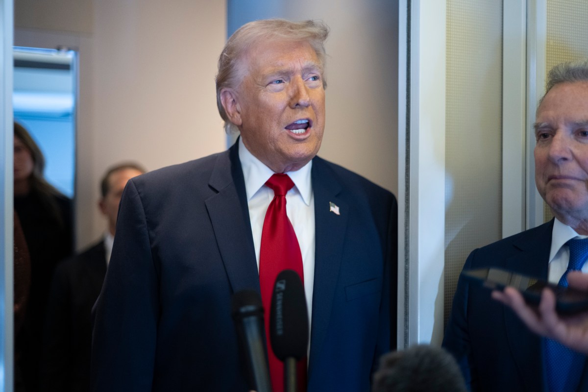 Trump's approval rating hits near 3 month high with independents: Poll