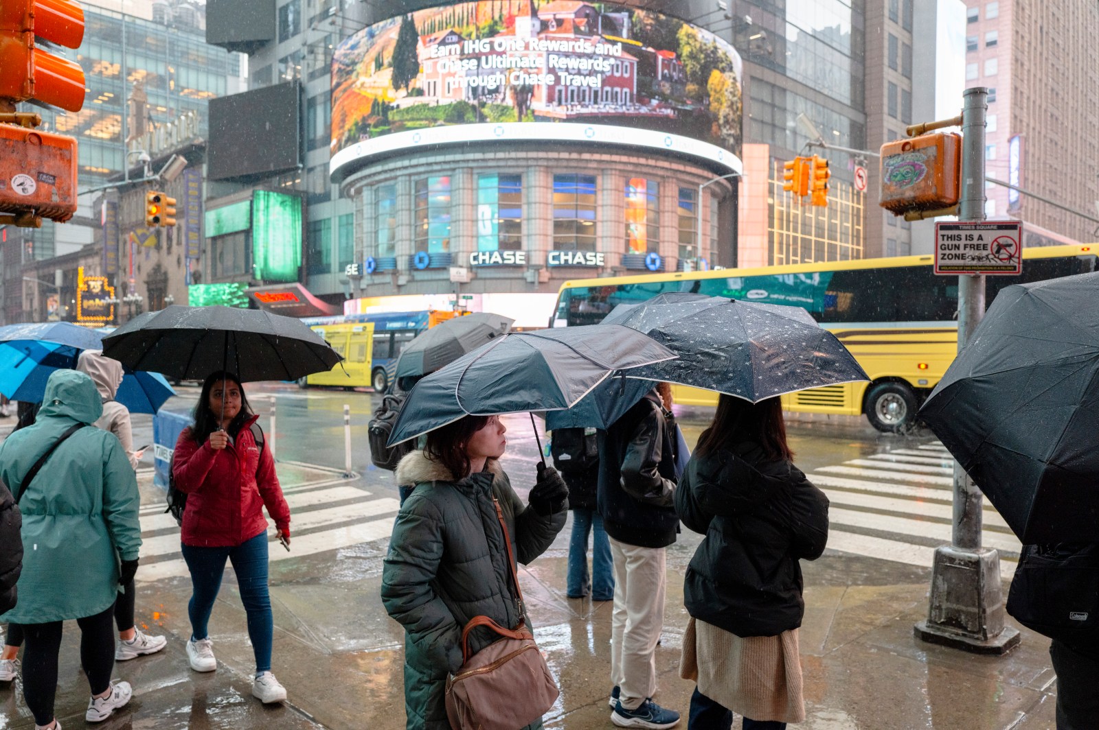 newsweek.com - Joe Edwards - Old Farmer's Almanac predicts April weather in each state