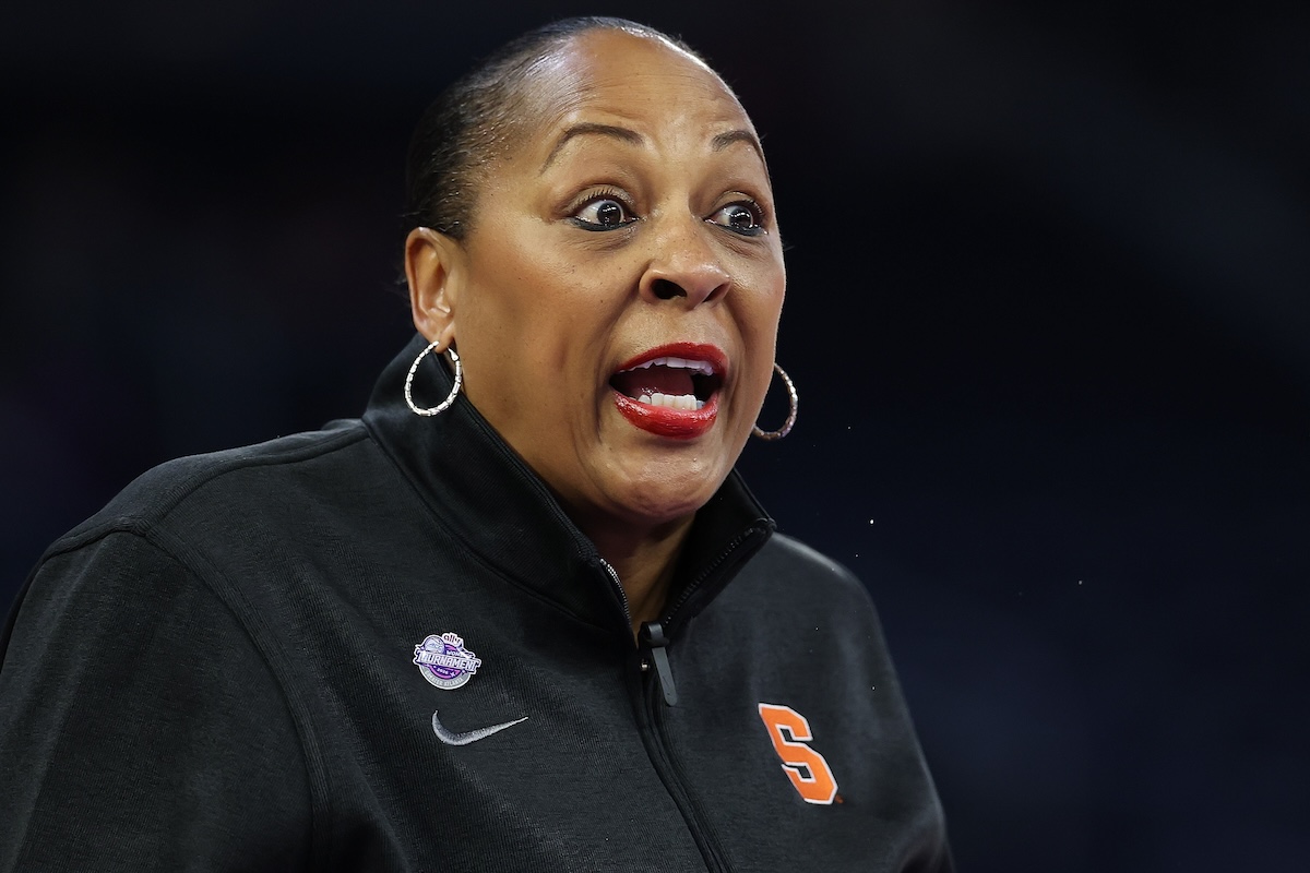 UConn Women's Blowout Win Prompts Heated Message From Syracuse Coach