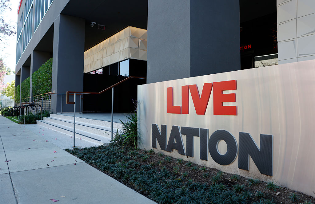 A equipe da Live Nation provoca os clientes em um bate-papo privado: ‘Roube-os às cegas’
