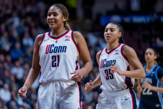 UConn Women's Basketball stars, Sarah Strong and Azzi Fudd against Villanova