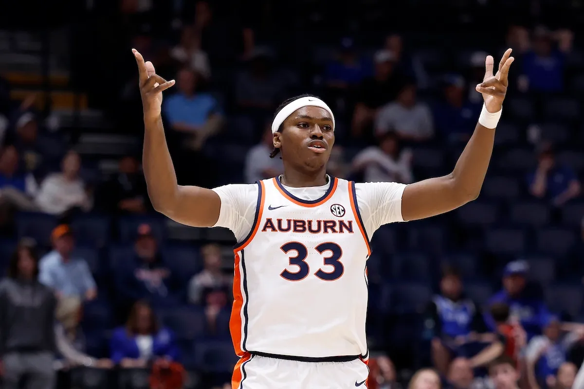 Auburn Tigers basketball player Sebastian Williams-Adams in Mississippi State game